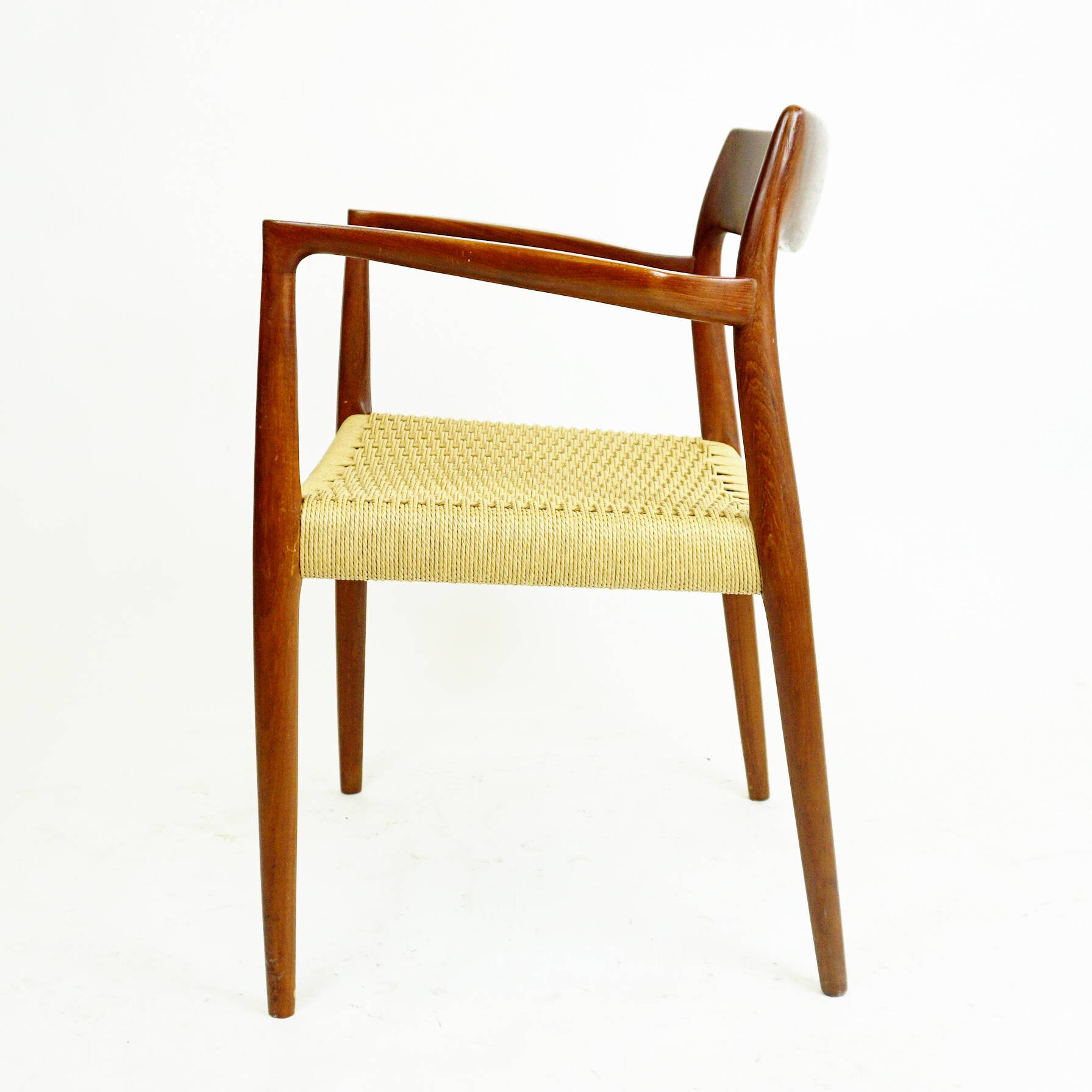 Sculptural Scandinavian Modern Armchair Mod. 57 in Teck and Paper