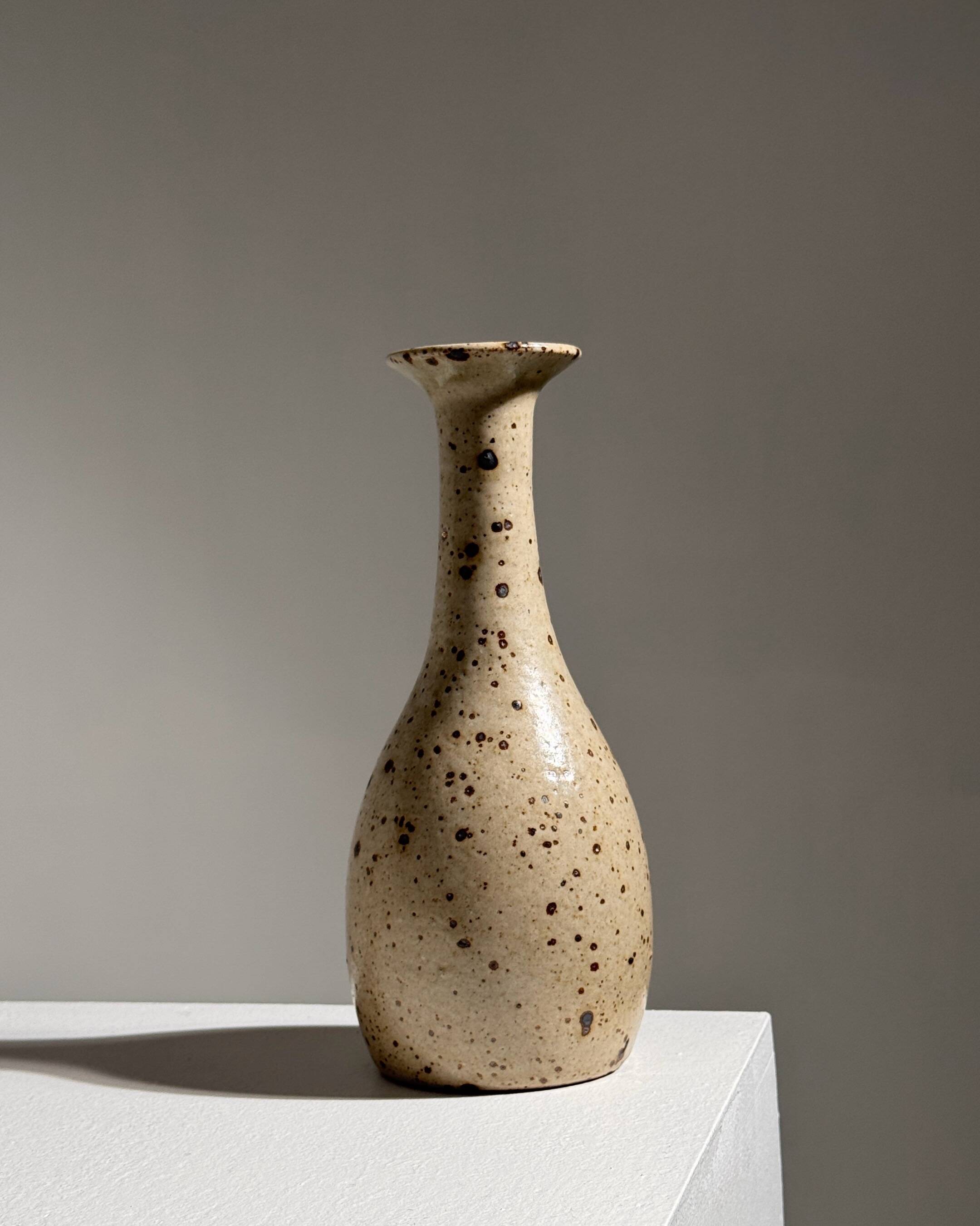 Stoneware soliflore vase