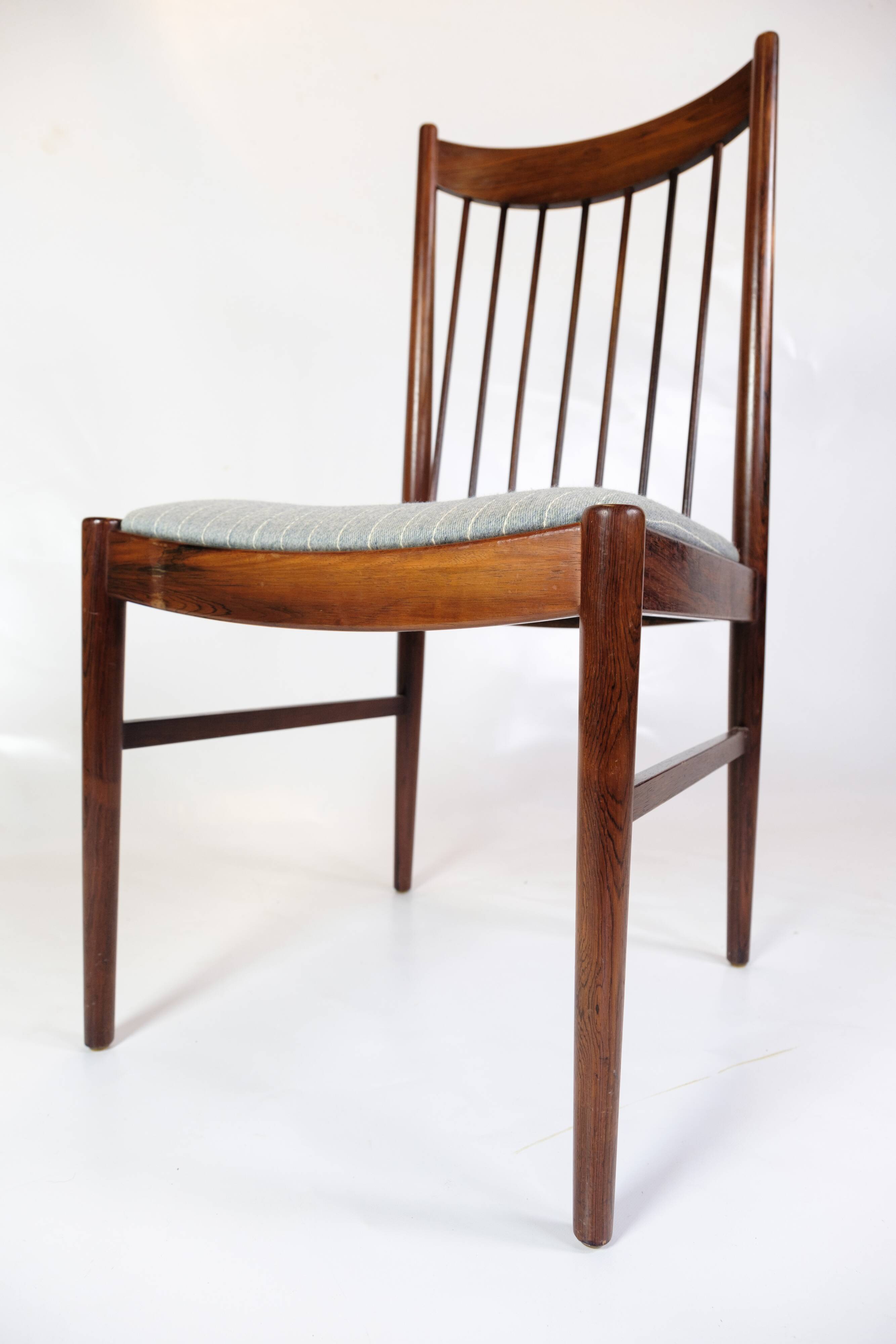 Set Of 4 Dining Chairs Model 422 Made In Rosewood By Arne Vodder From 1960s