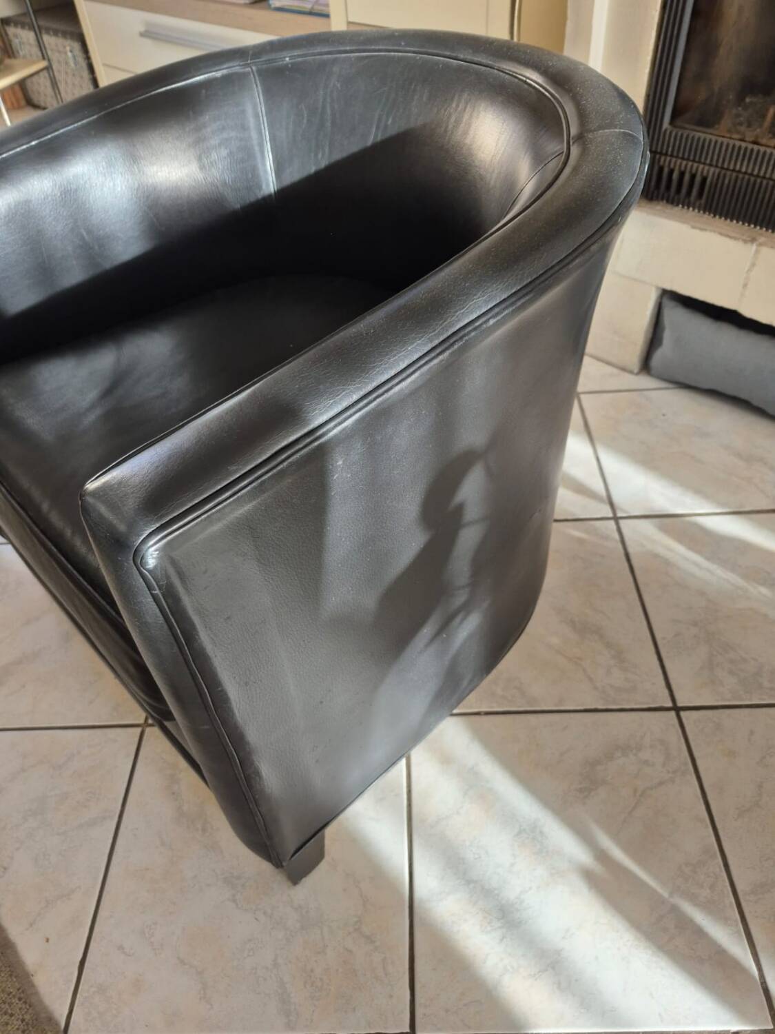 Set of 2 leather armchairs