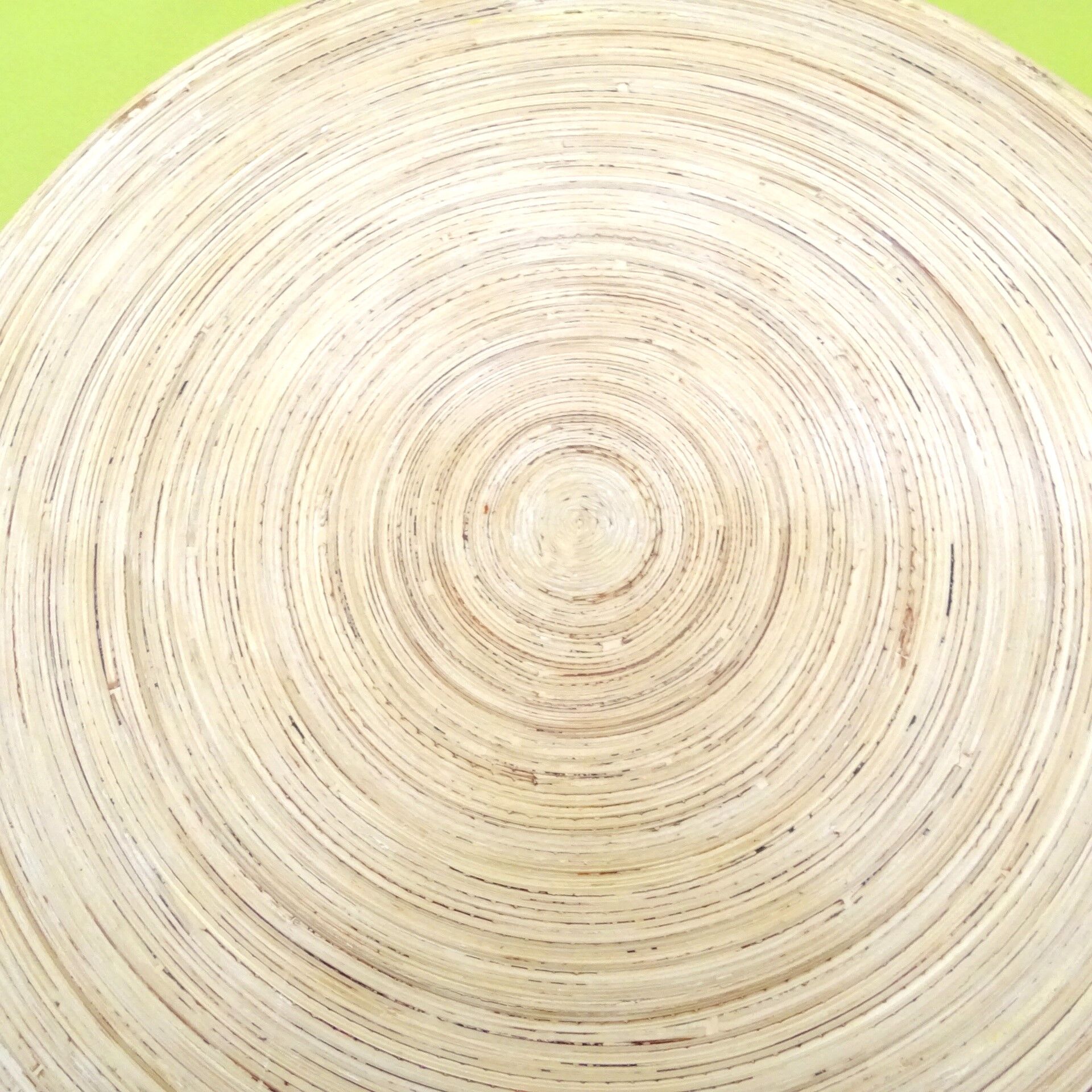 Round top made of spirally glued strips