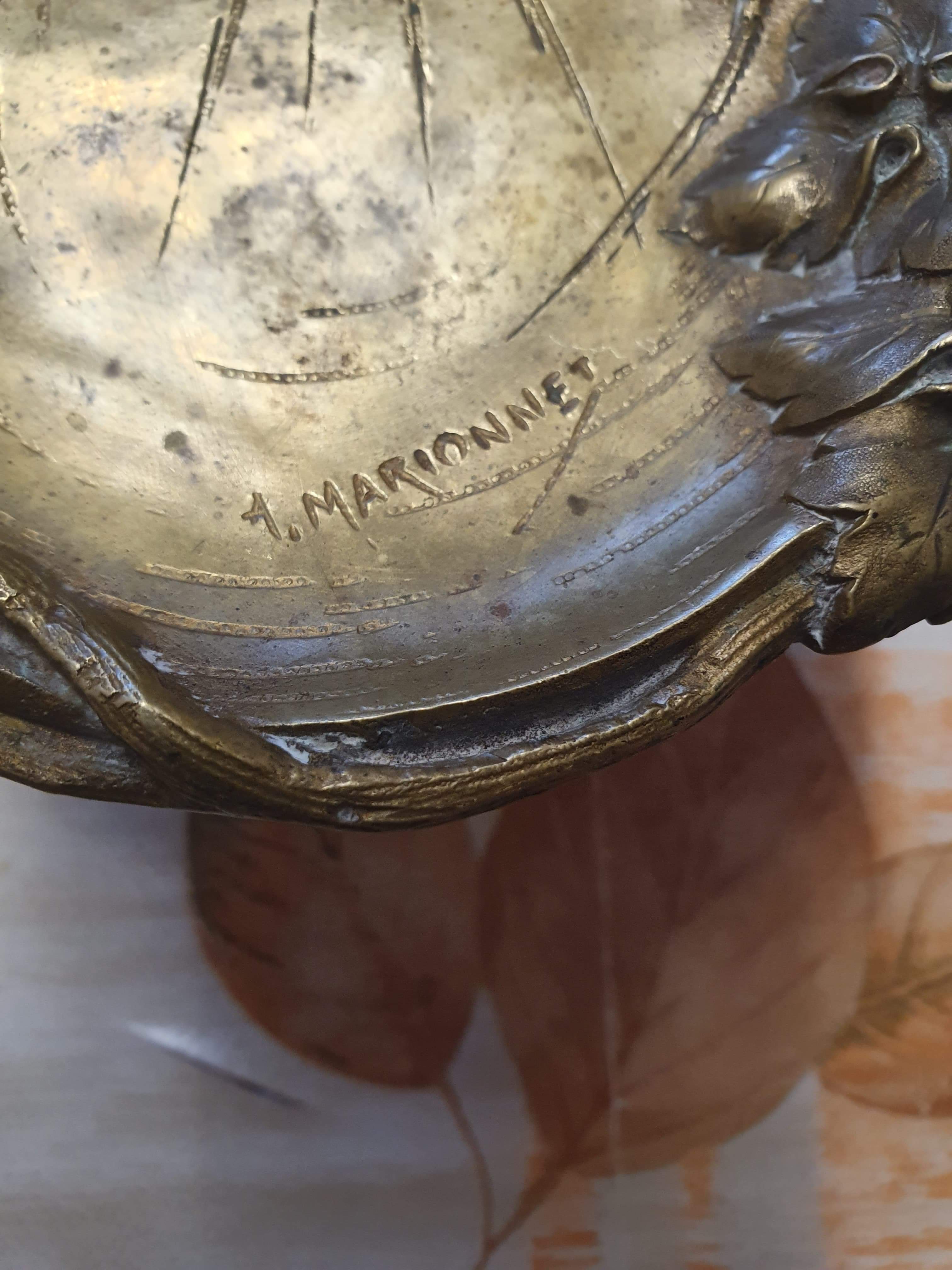 Empty bronze pocket of ore puppet