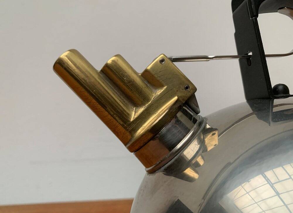 Postmodern Italian kettle by Richard Sapper for Alessi