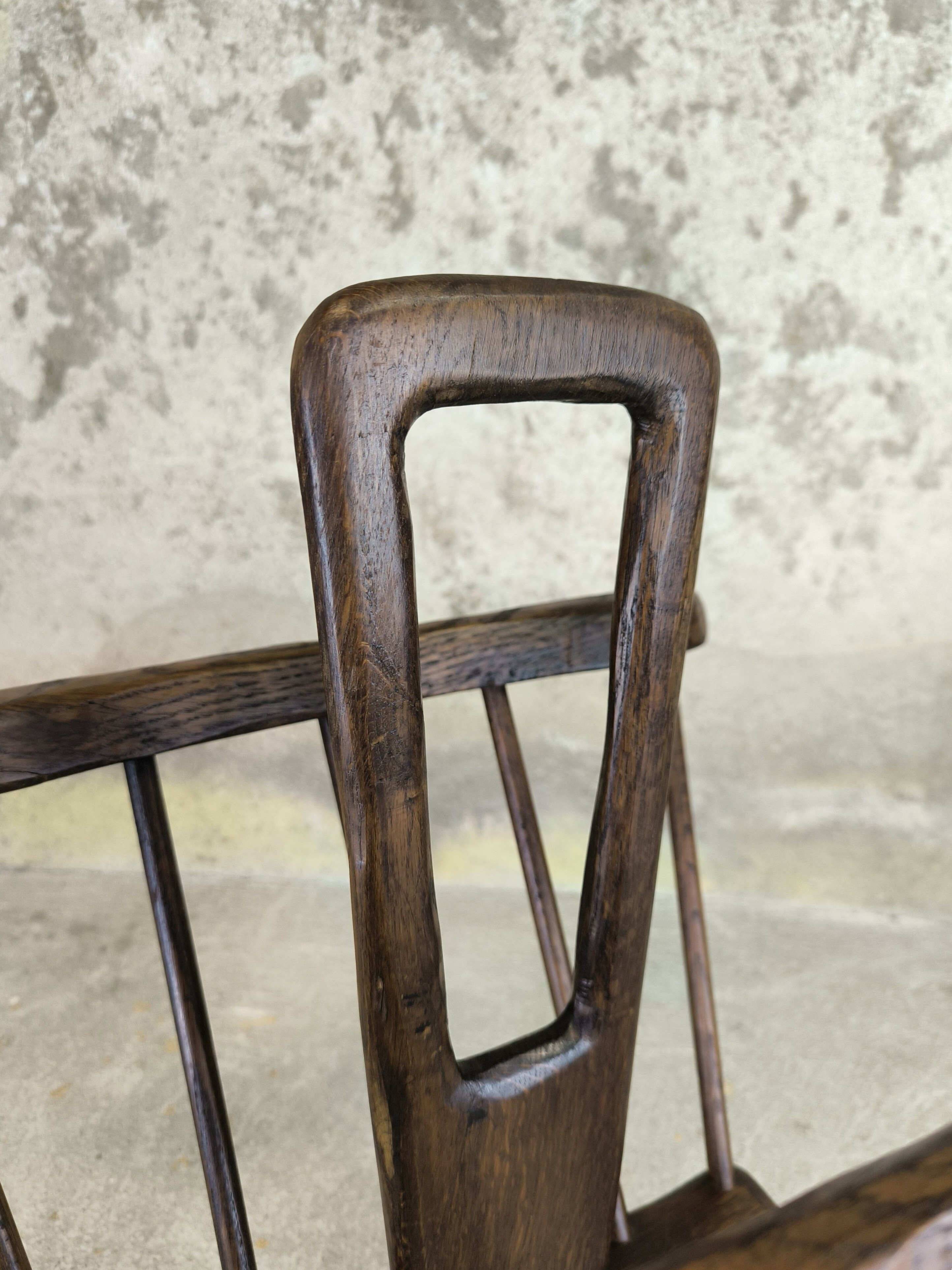 Vintage magazine rack in solid wood.