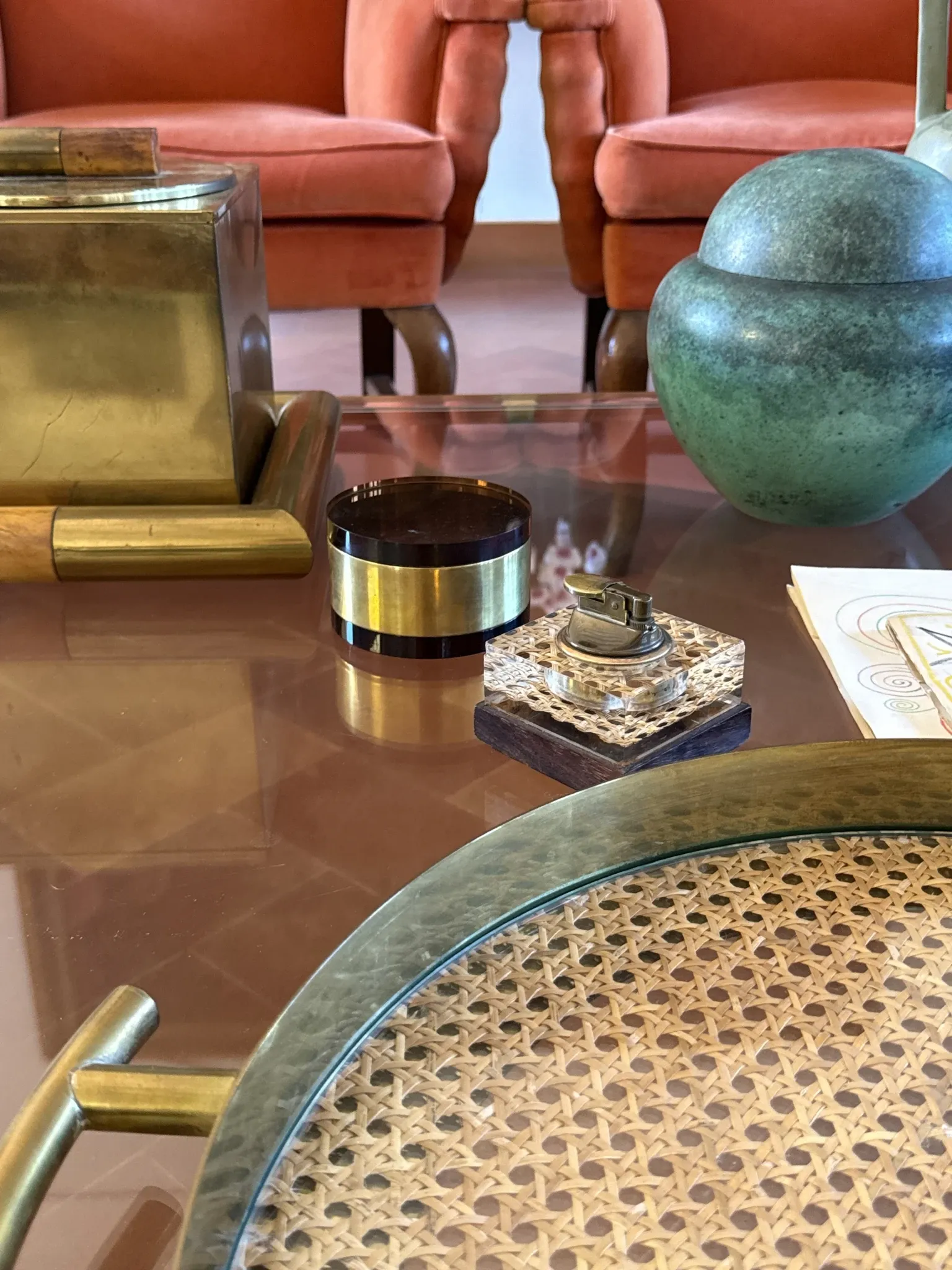 Mid-century lucite table lighter, Italy 1970s