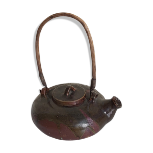 Théière en grès vintage signée