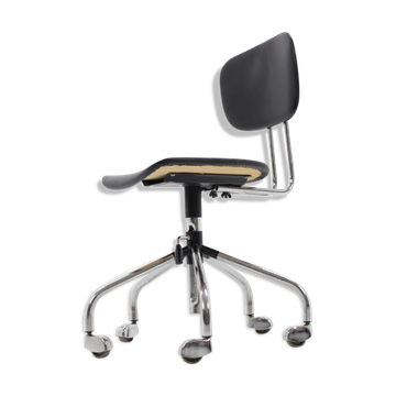 Chaise de bureau pivotante en chrome de Kovona 1970s