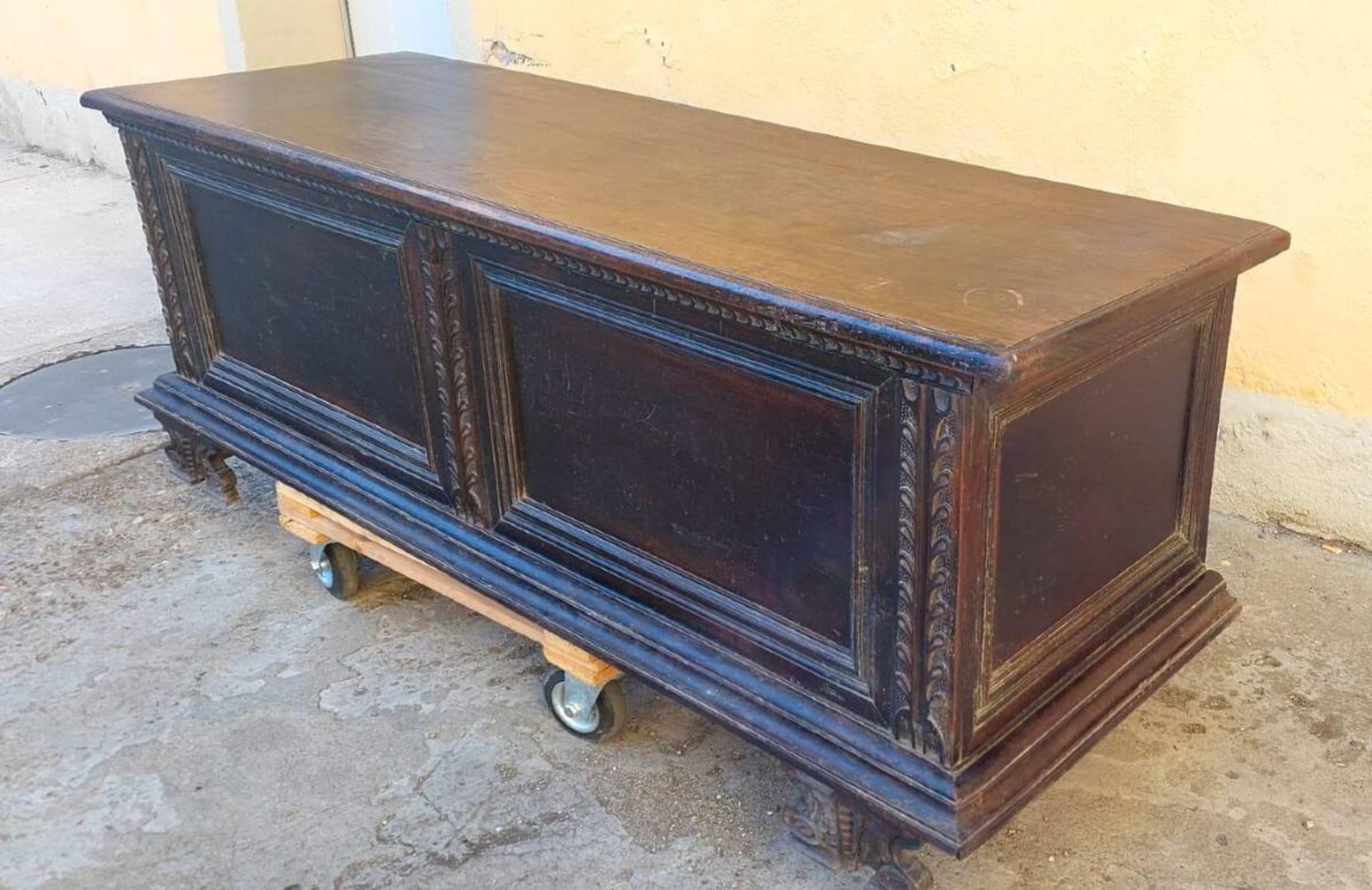 Antique Italian box, 17th century