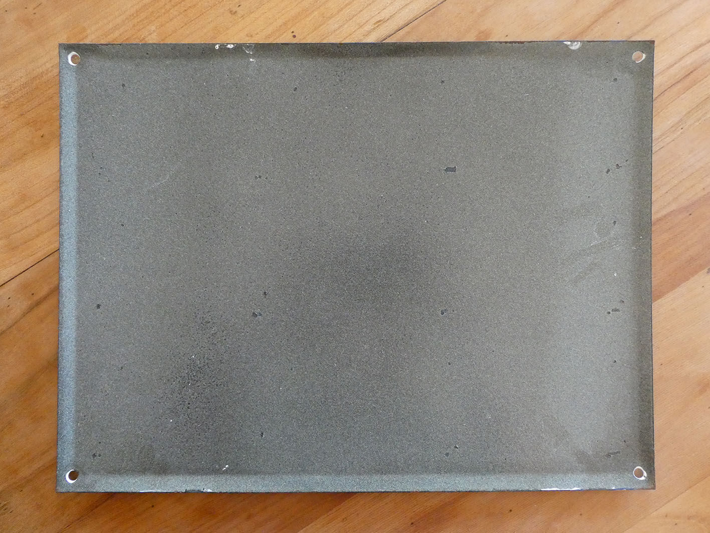 Old plate in enamelled metal "street of the count of Foix"