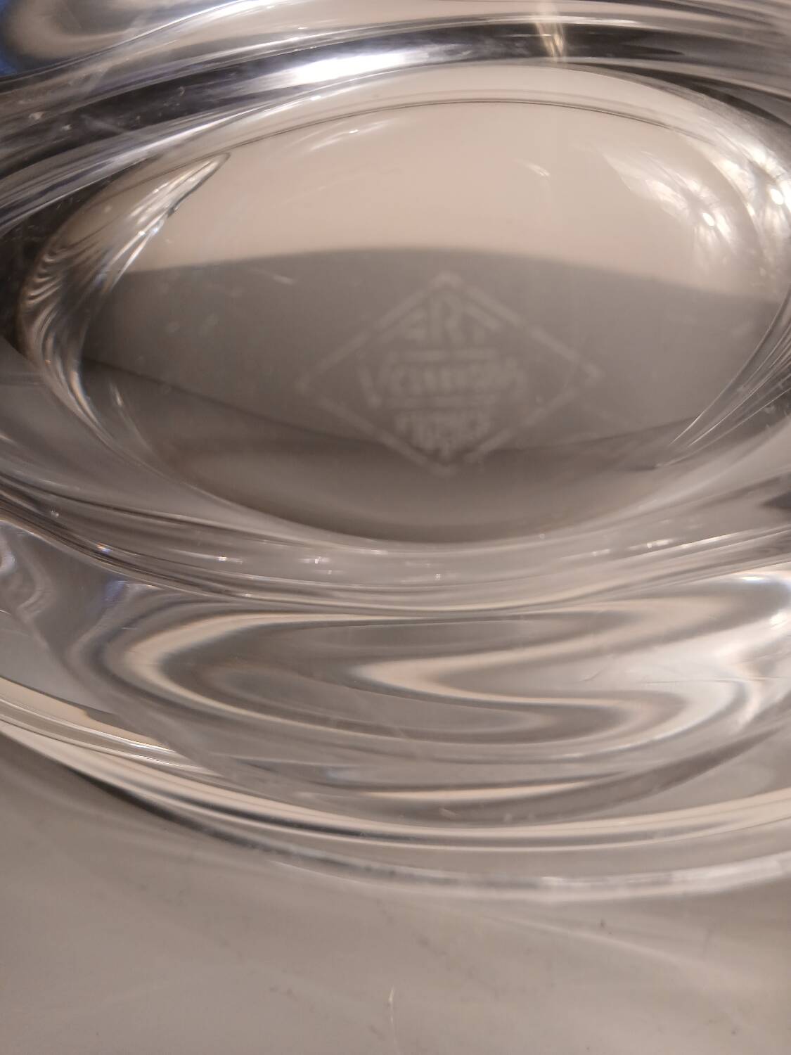 Crystal centerpiece — signed Cristal de Vannes — sculptural piece
