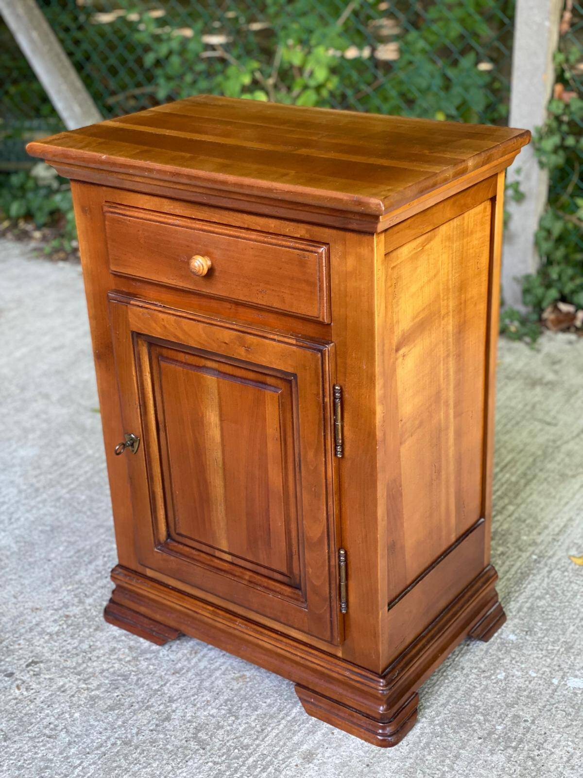 Vintage chest of drawers in solid oak wood Louis Philippe 20th century