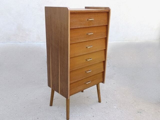 Chiffonnier vintage des années 1960 avec pieds inclinés