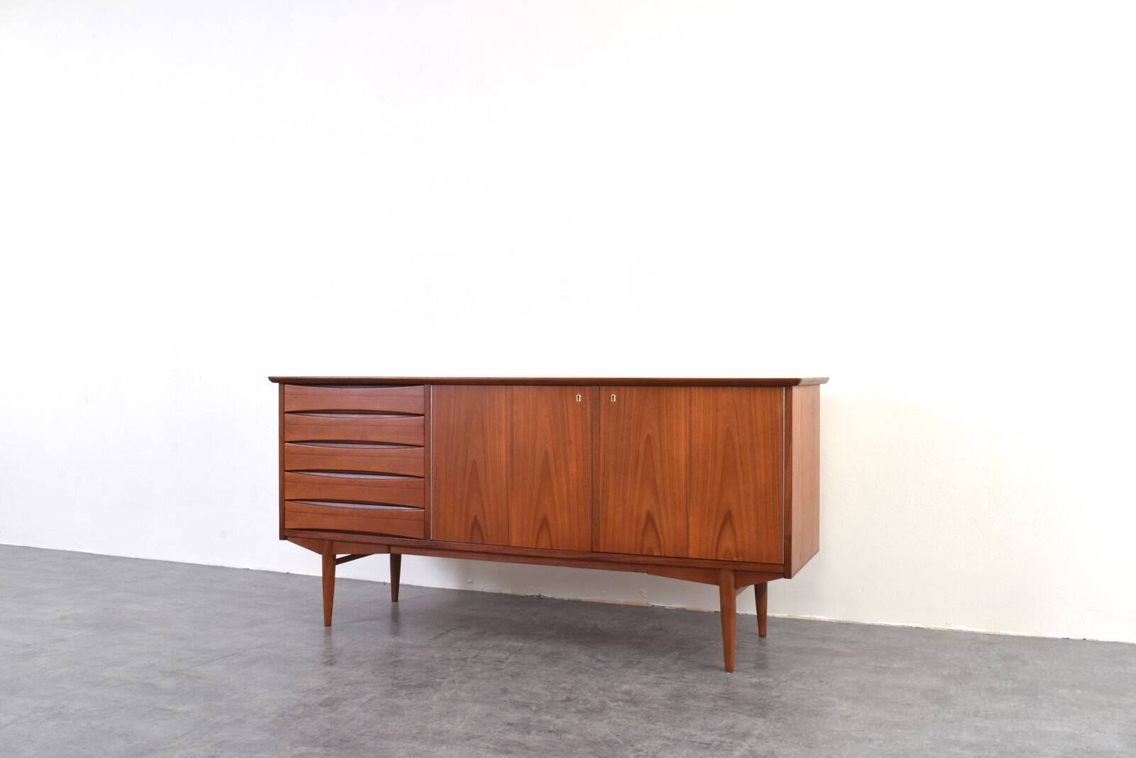 Teak enfilade from the mid-century by Frederik Kayser, 1960s.