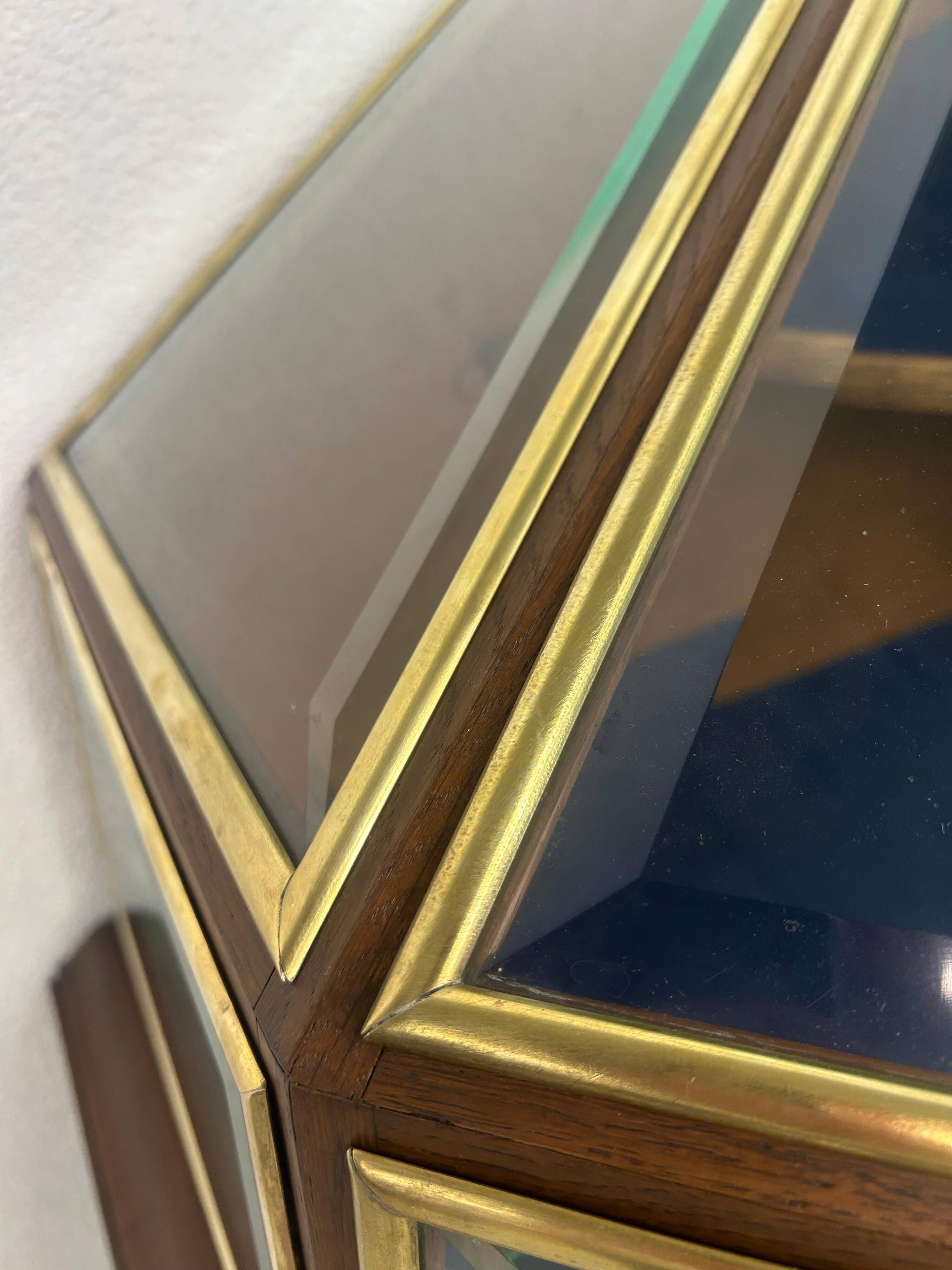 Vitrine d'exposition pour bijoux art nouveau pyramidale d'angle