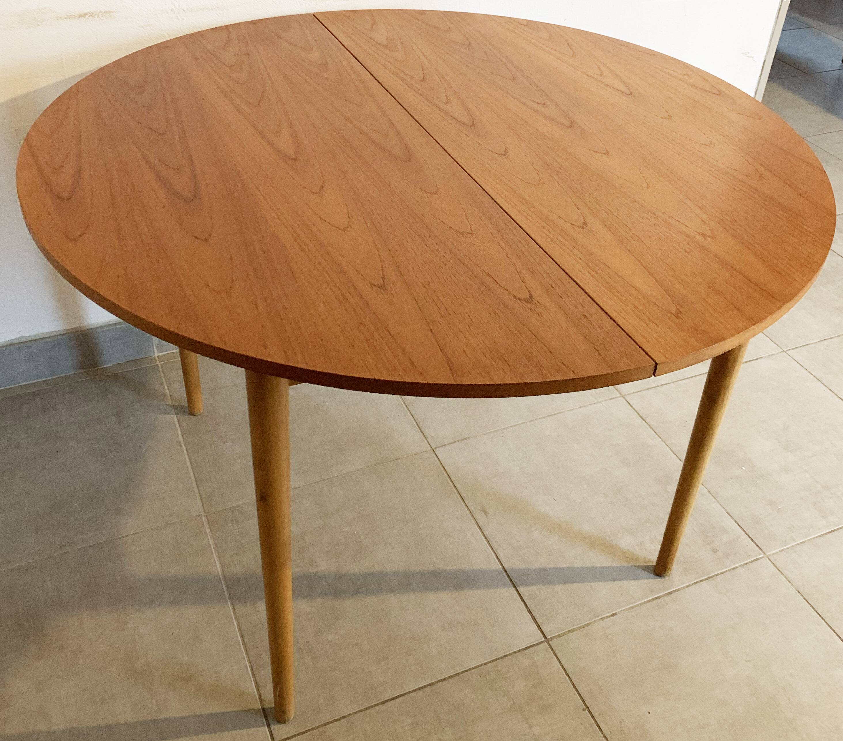 Table de repas scandinave en palissandre clair des années 60