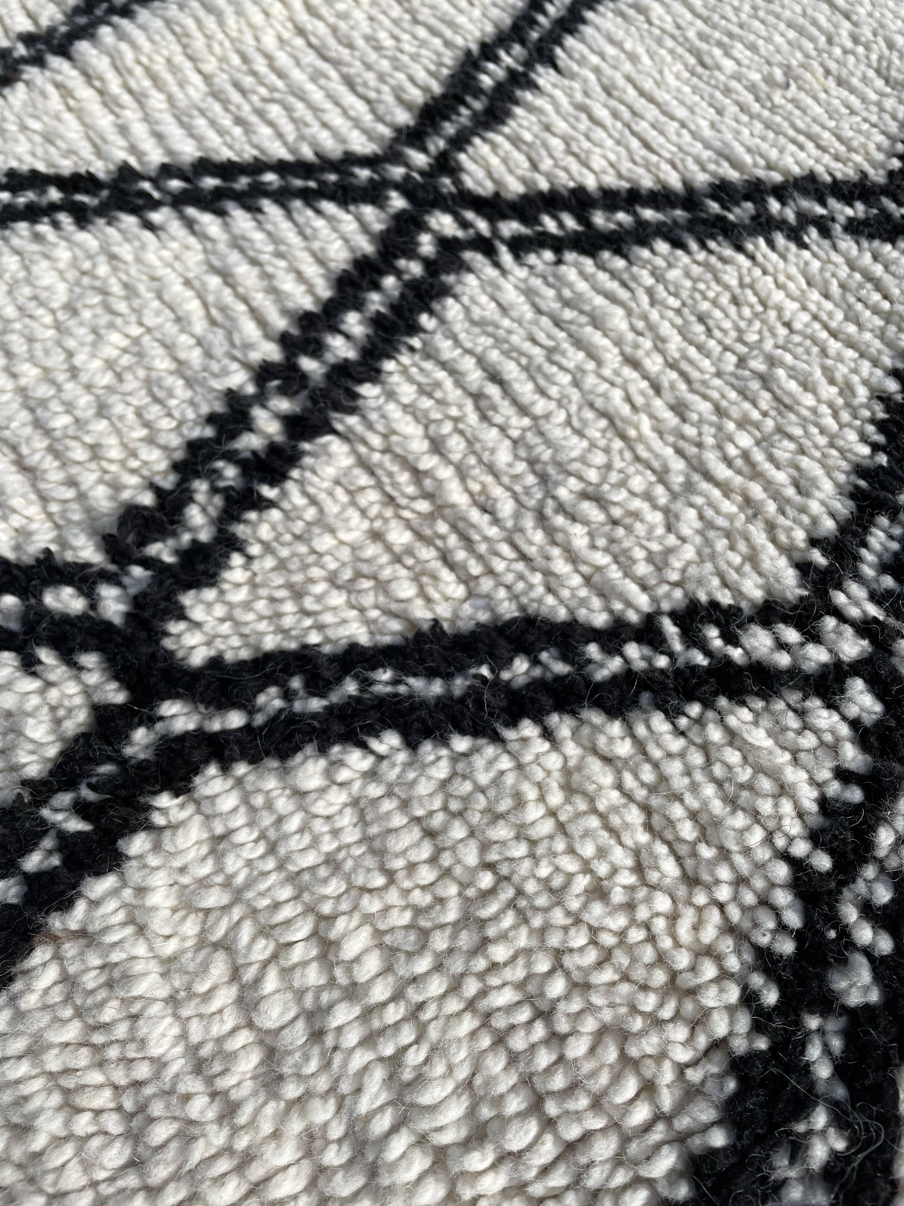 Berber carpet Beni Ouarain 110x250 cm