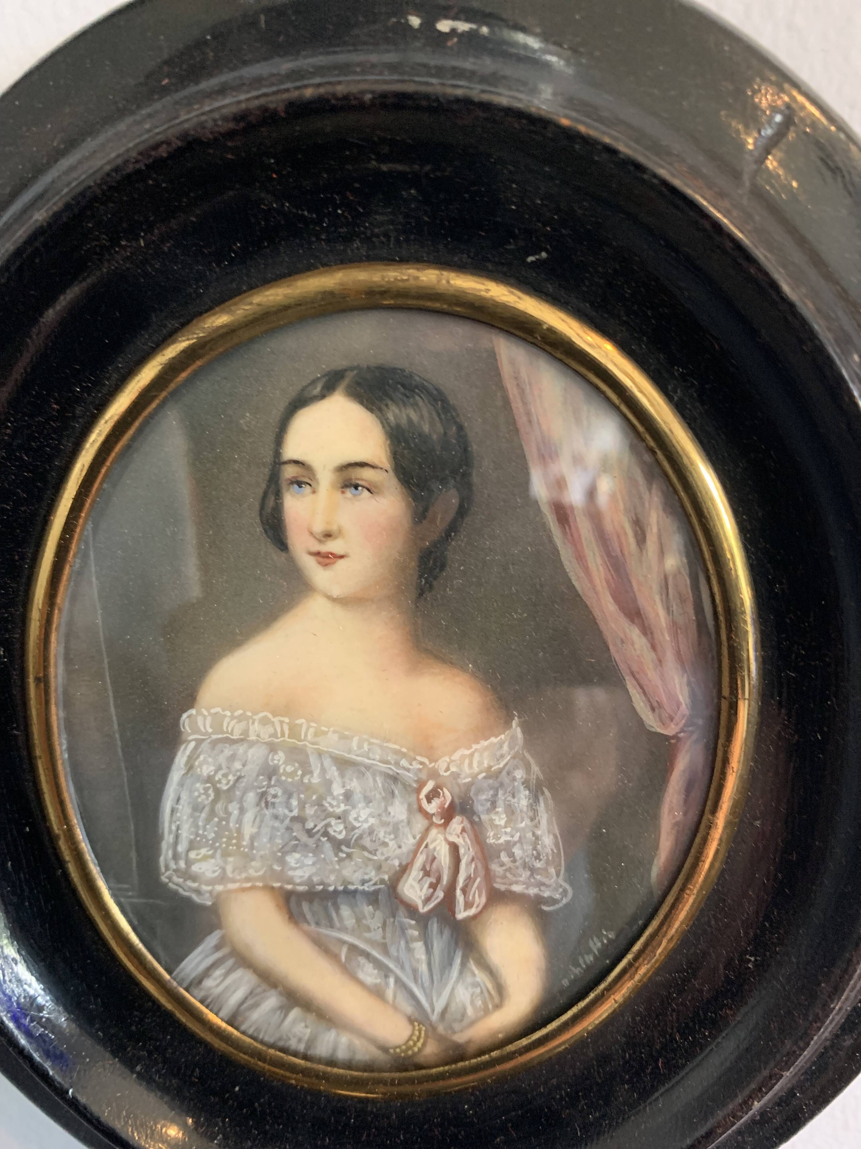 Miniature portrait of a young woman XX century