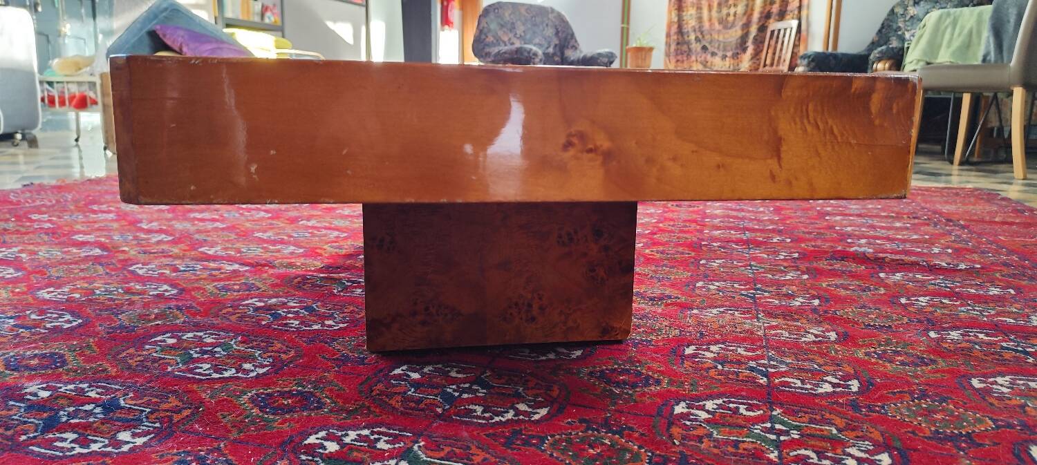 Table basse en loupe d'orme, par Roche Bobois, 1970