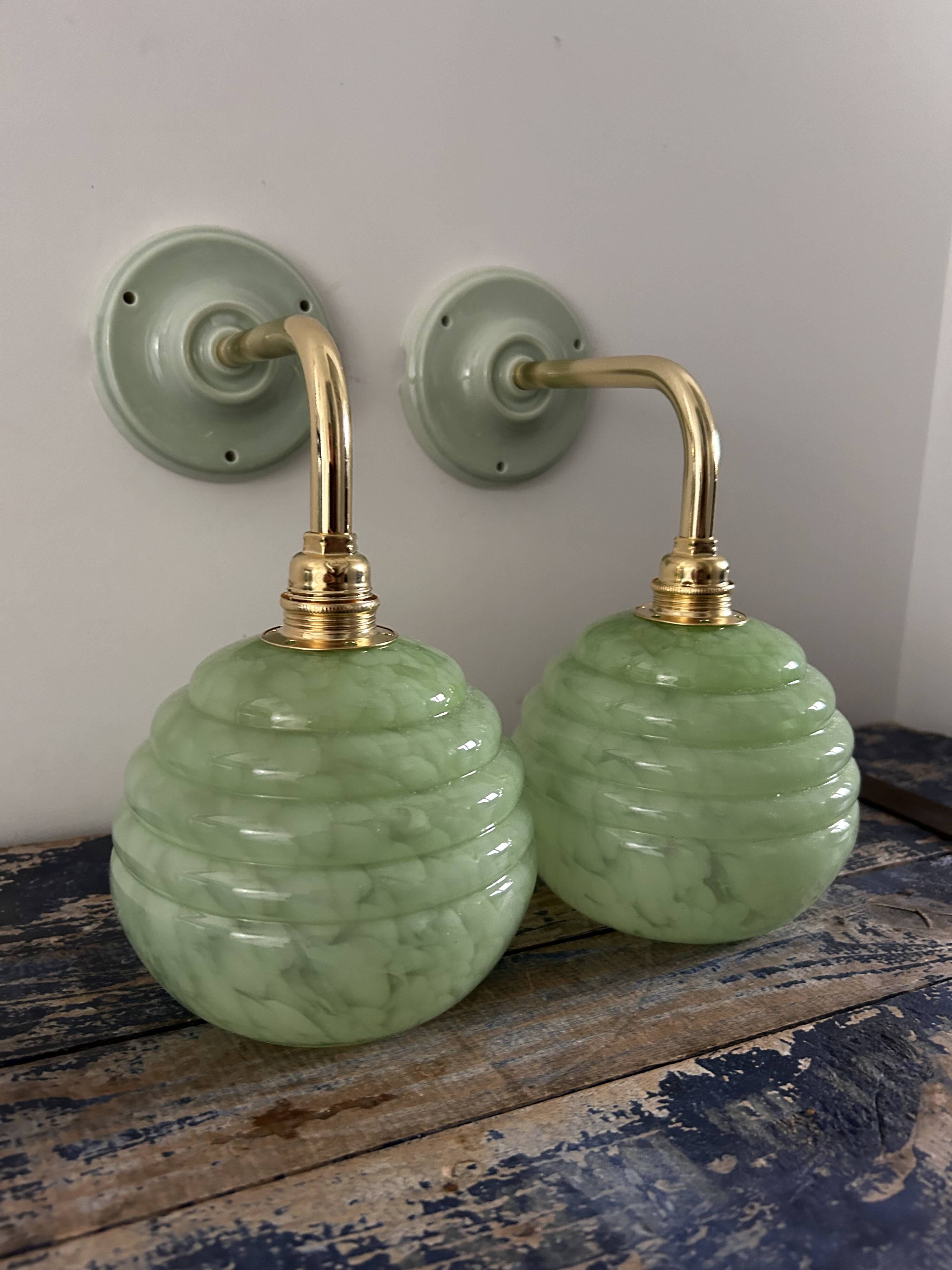 Paire d’appliques Art déco vert pastel