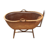 Bed for babies in rattan and wicker