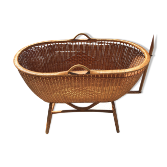 Bed for babies in rattan and wicker