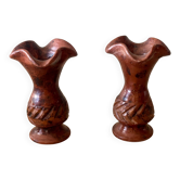 Paire de vases artisanaux en terre cuite patinée, col ondulé – 17 cm