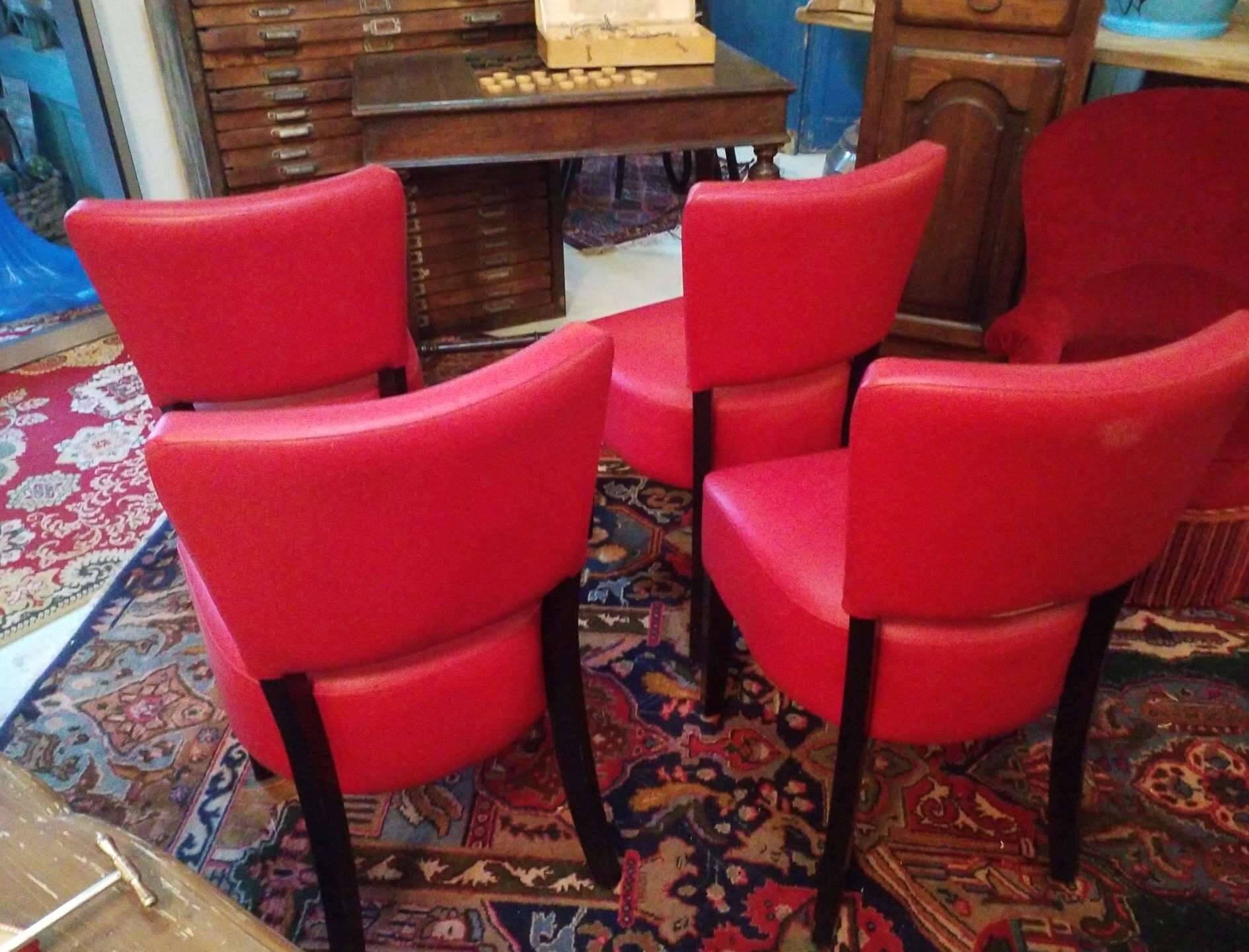 4 red chairs