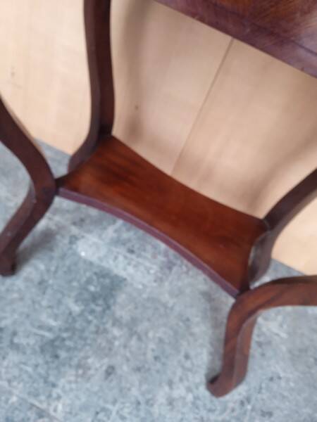 Work table - In mahogany and mahogany veneer - 19th century