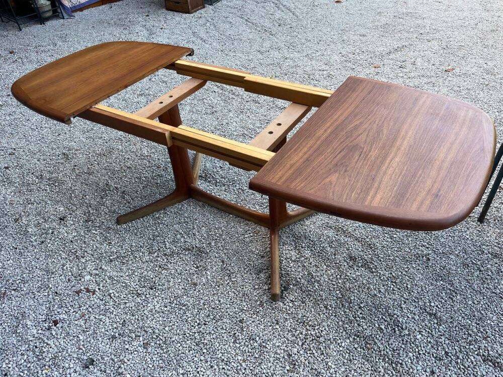 Vintage Scandinavian table Dyrlund 1960