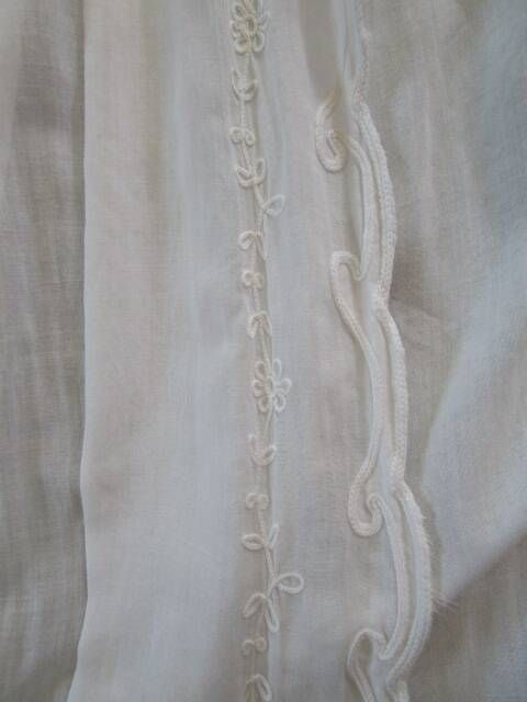 Voile De Berceau ancien avec dessus de lit assorti