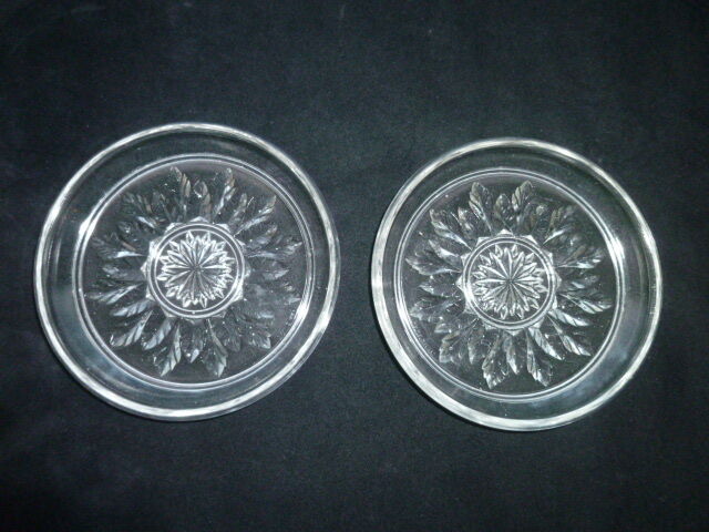 Pair of bottles or decanters made of Vercapel pressed glass