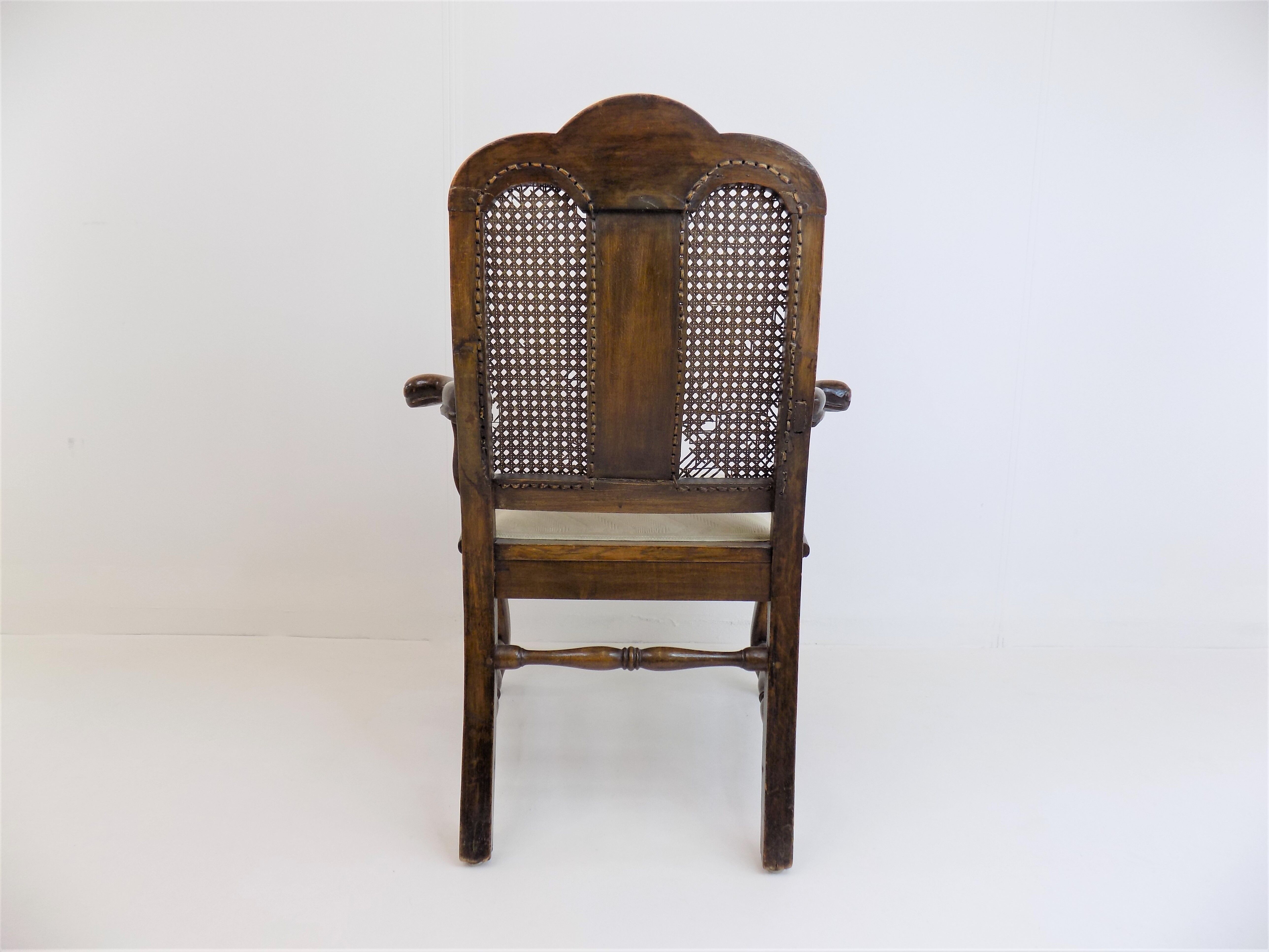 Chaise en bois néobaroque avec vannerie viennoise