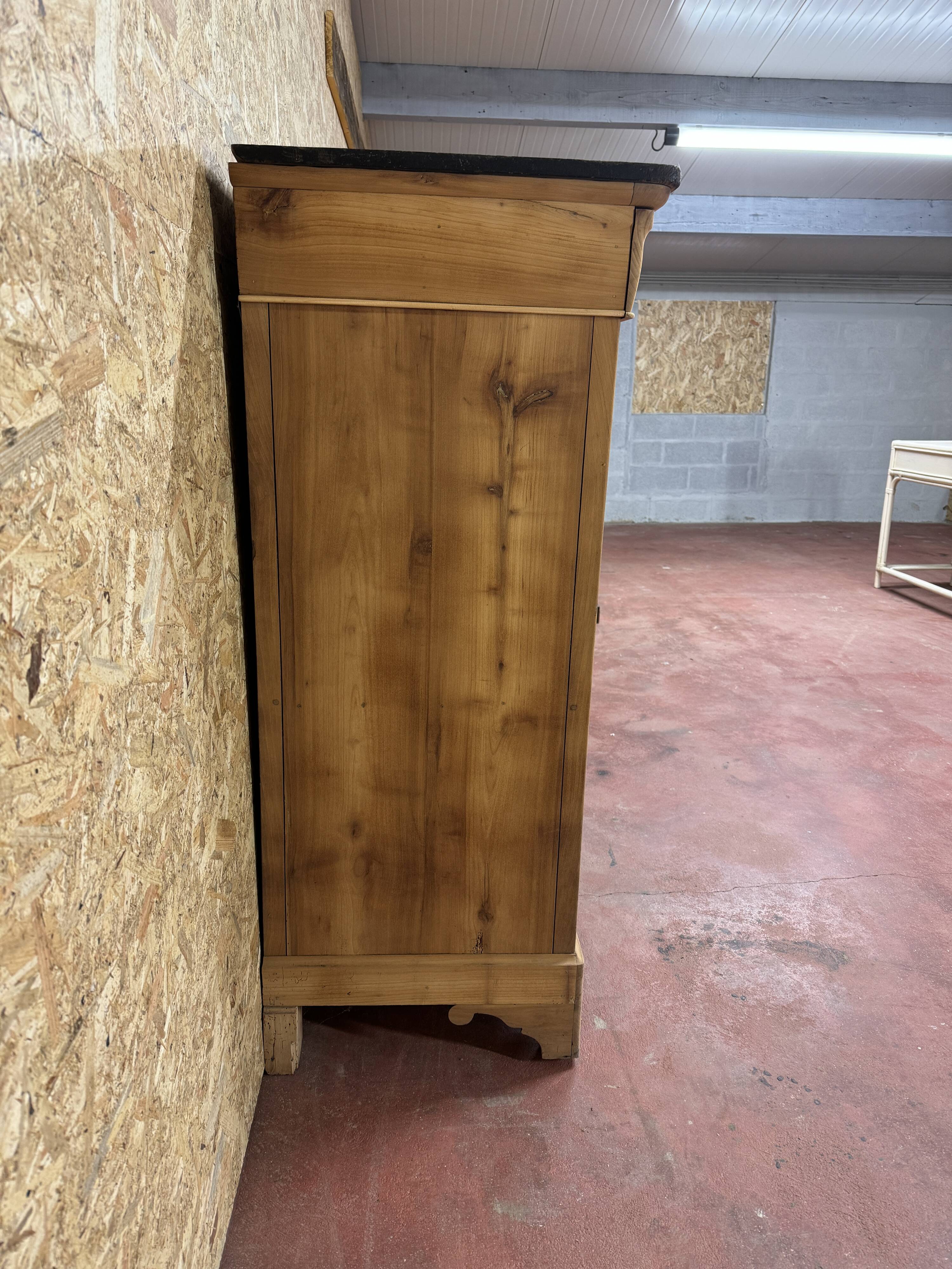 Buffet parisien en merisier