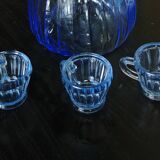 Service with vintage blue liquor