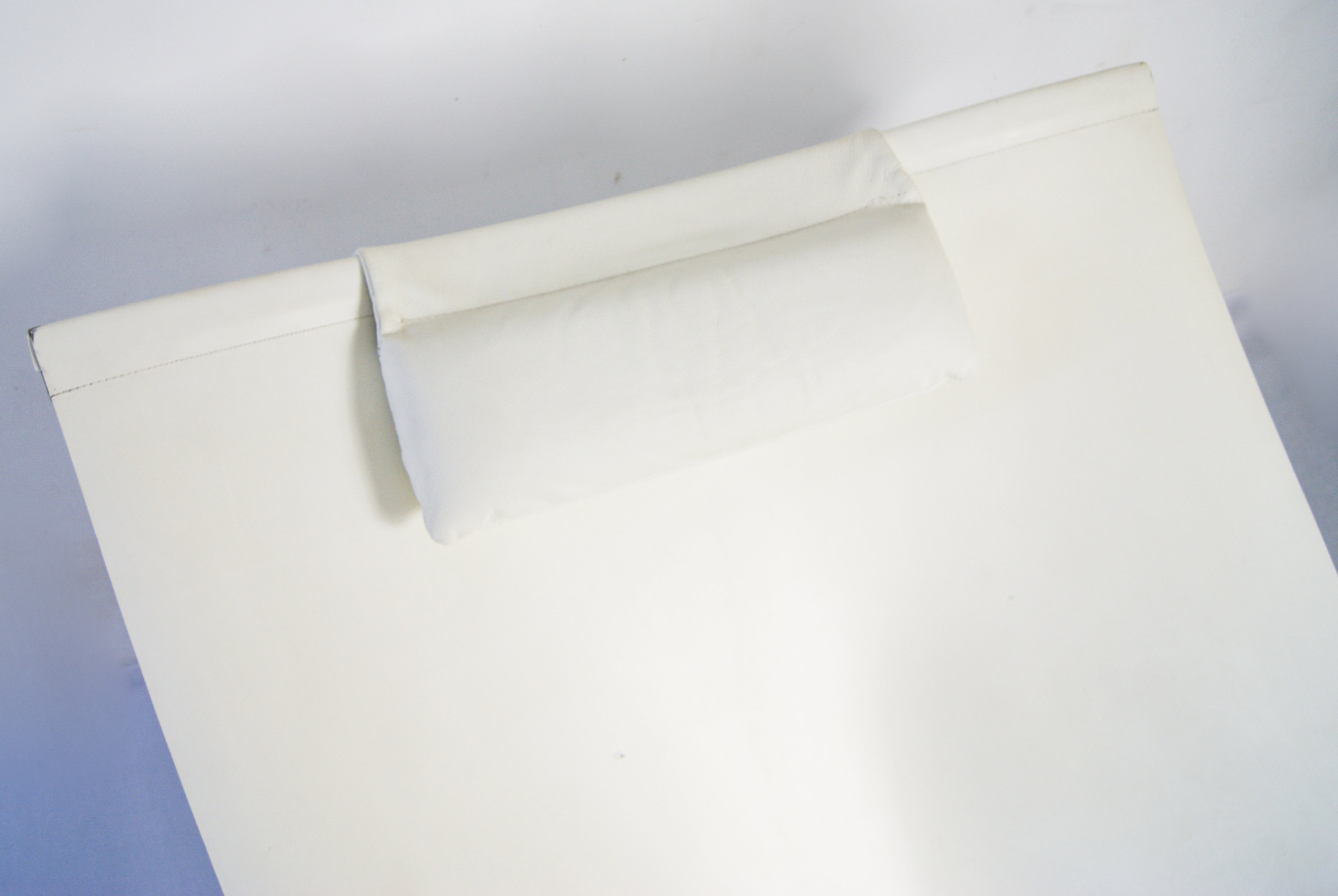 David Weeks for Habitat Semana White Leather Sling Chair