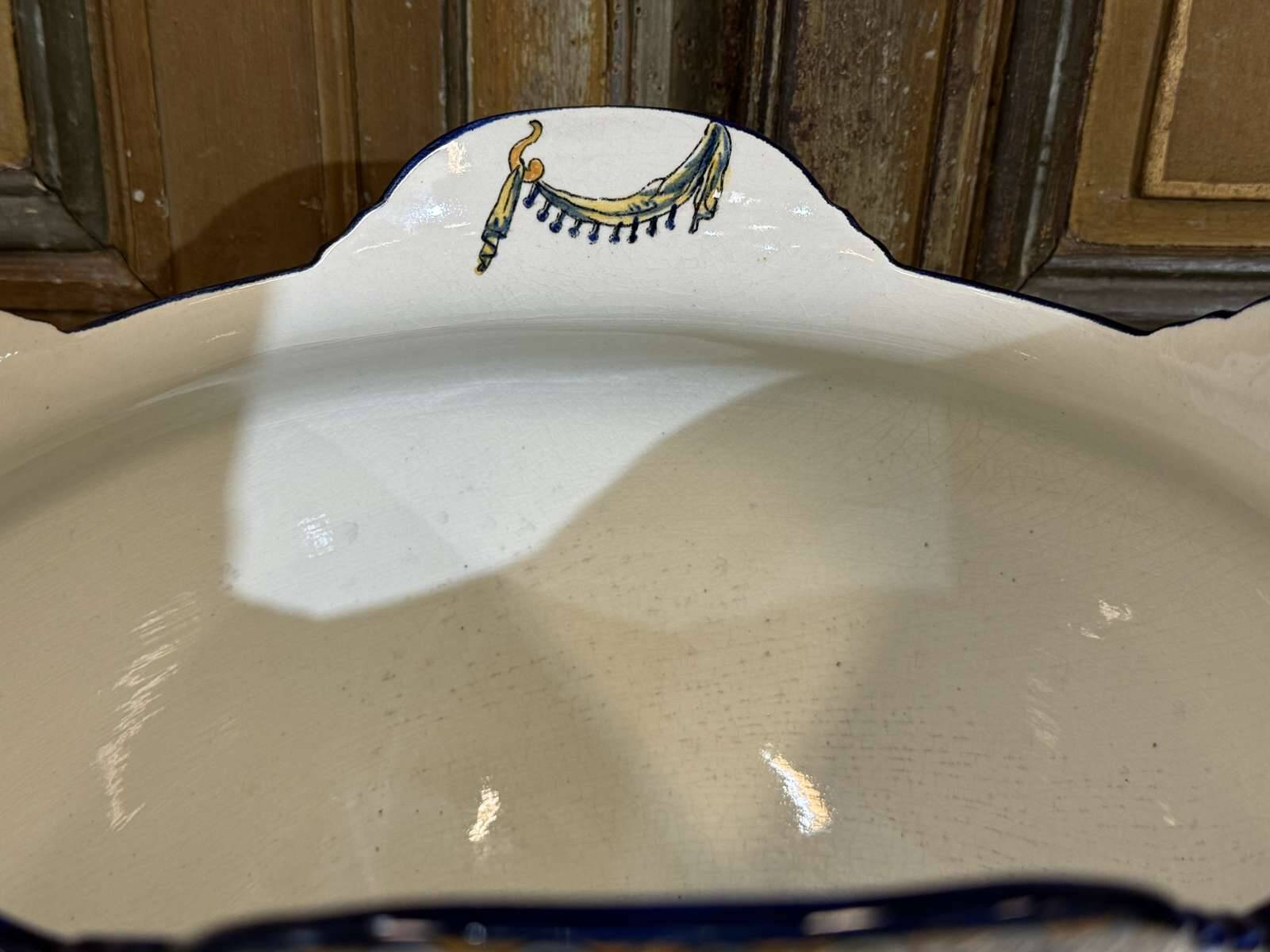 Gien earthenware cache pot from the late 19th century with Renaissance decoration.