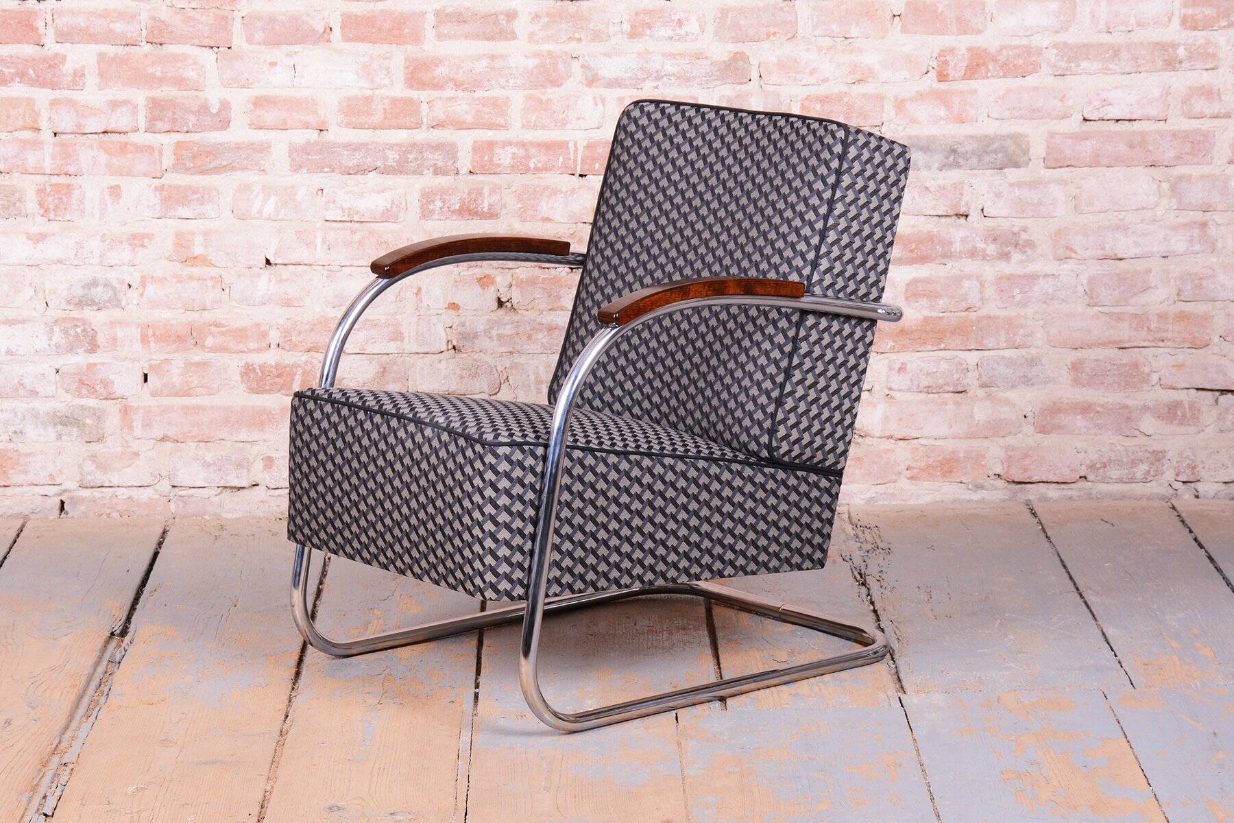 Bauhaus Armchairs in Beech and Chrome from Mücke-Melder, Czech, 1930s, Set of 2