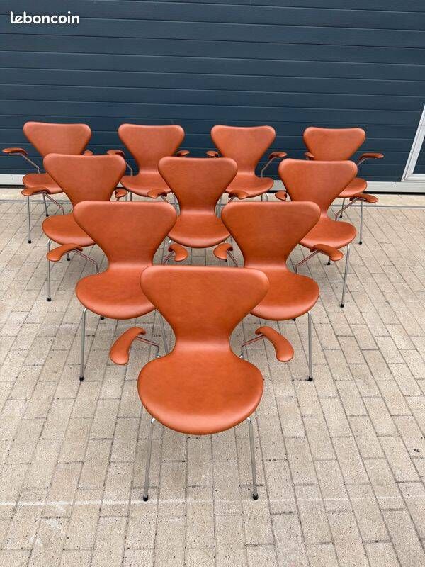 10x armchairs with arms, series 7 Butterfly Fritz Hansen by Arne Jacobsen in Cognac leather, in perfect condition.