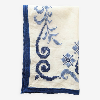 🧵Hand Embroidered Cross Stitch Placemat🧵