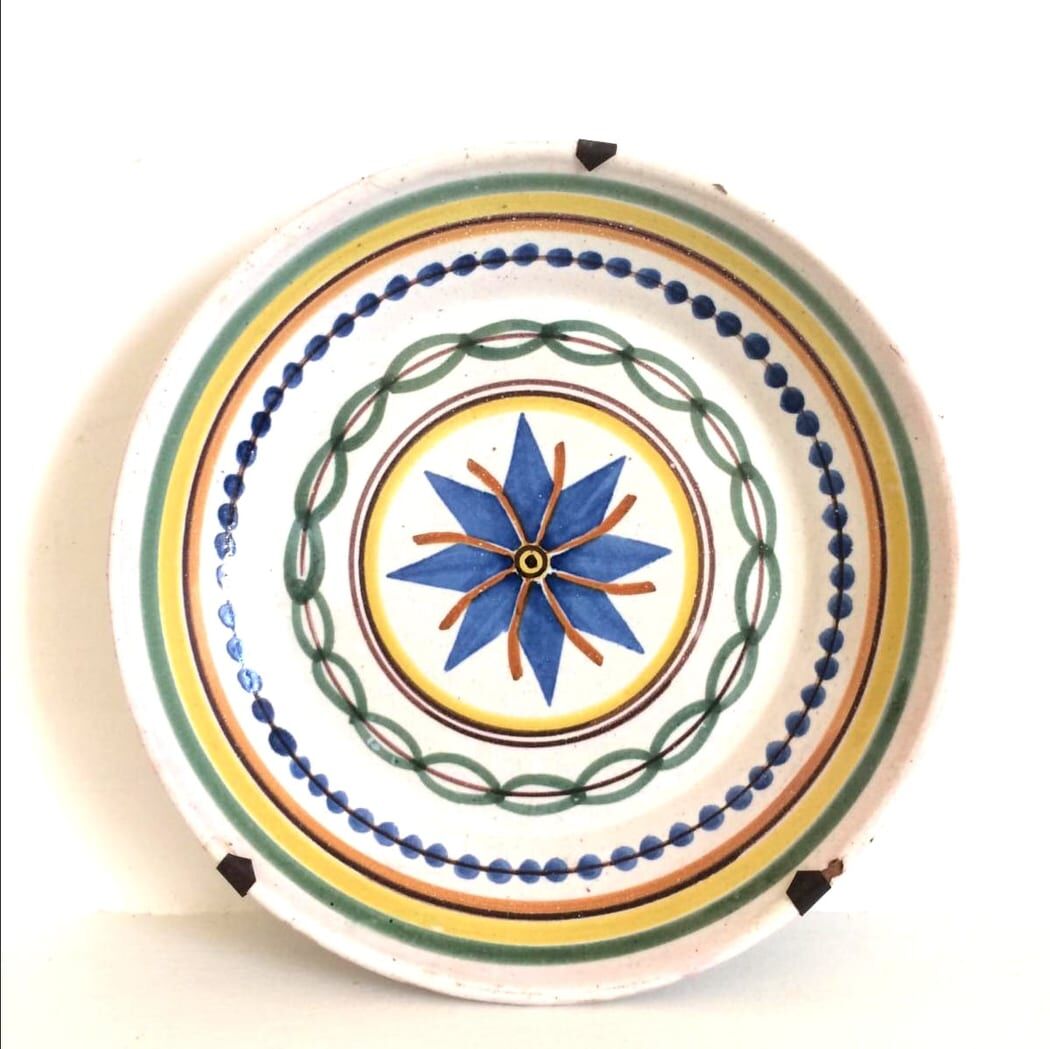 Nevers or Auxerrois, earthenware plate around 1800