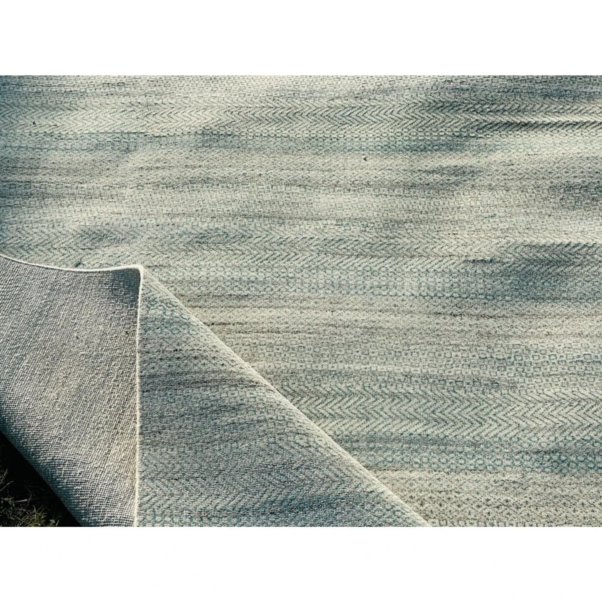 Minimalist Handmade Area Rug in Ivory. Hand-Knotted Wool and Bamboo Carpet