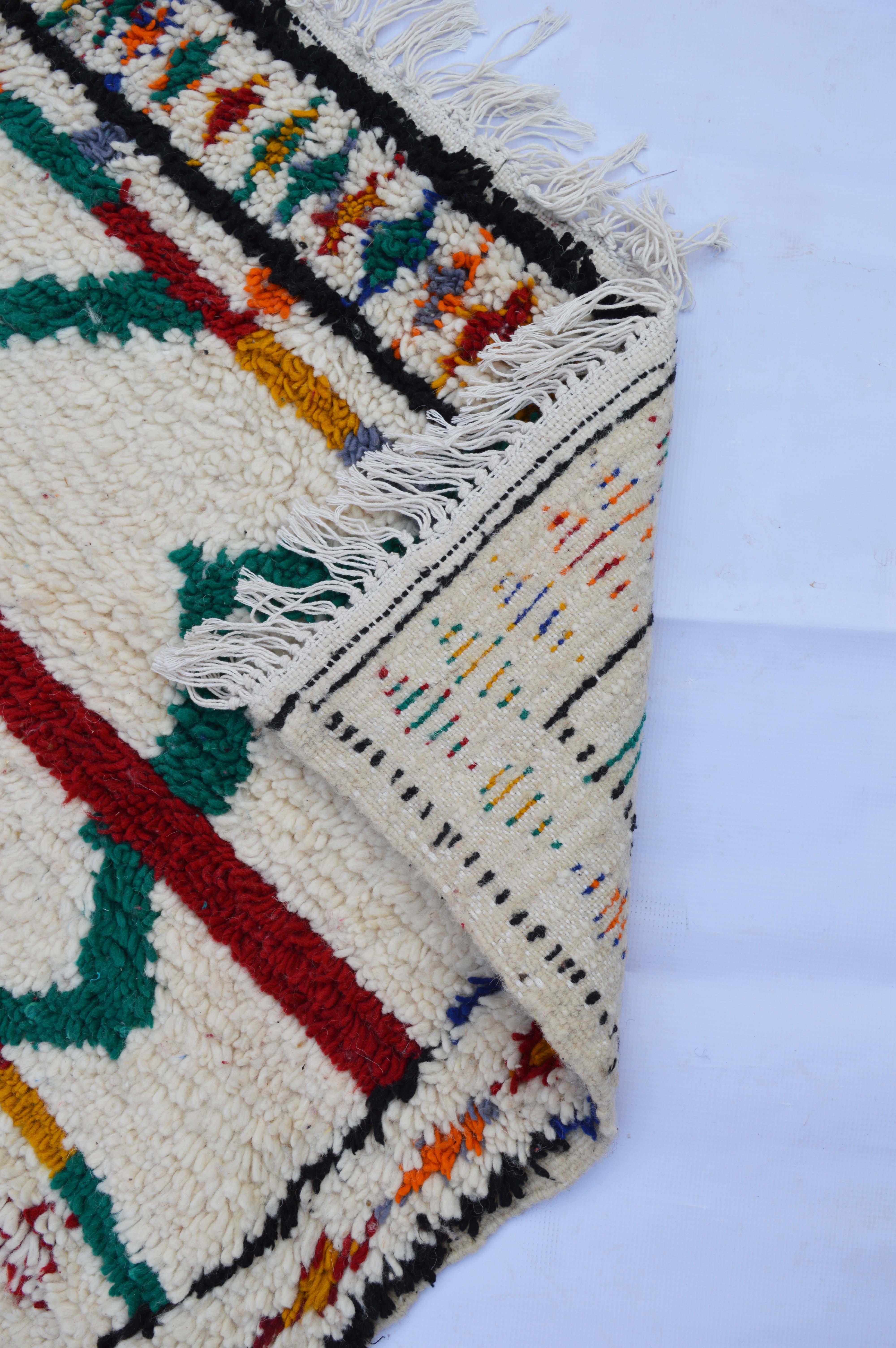 Tapis berbère coloré  269 x 158 cm