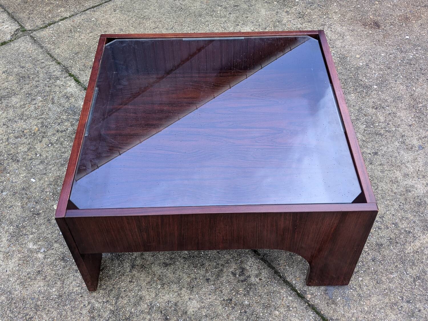 Vintage rosewood and glass coffee table by Claudio Salocchi, "Oriolo" model