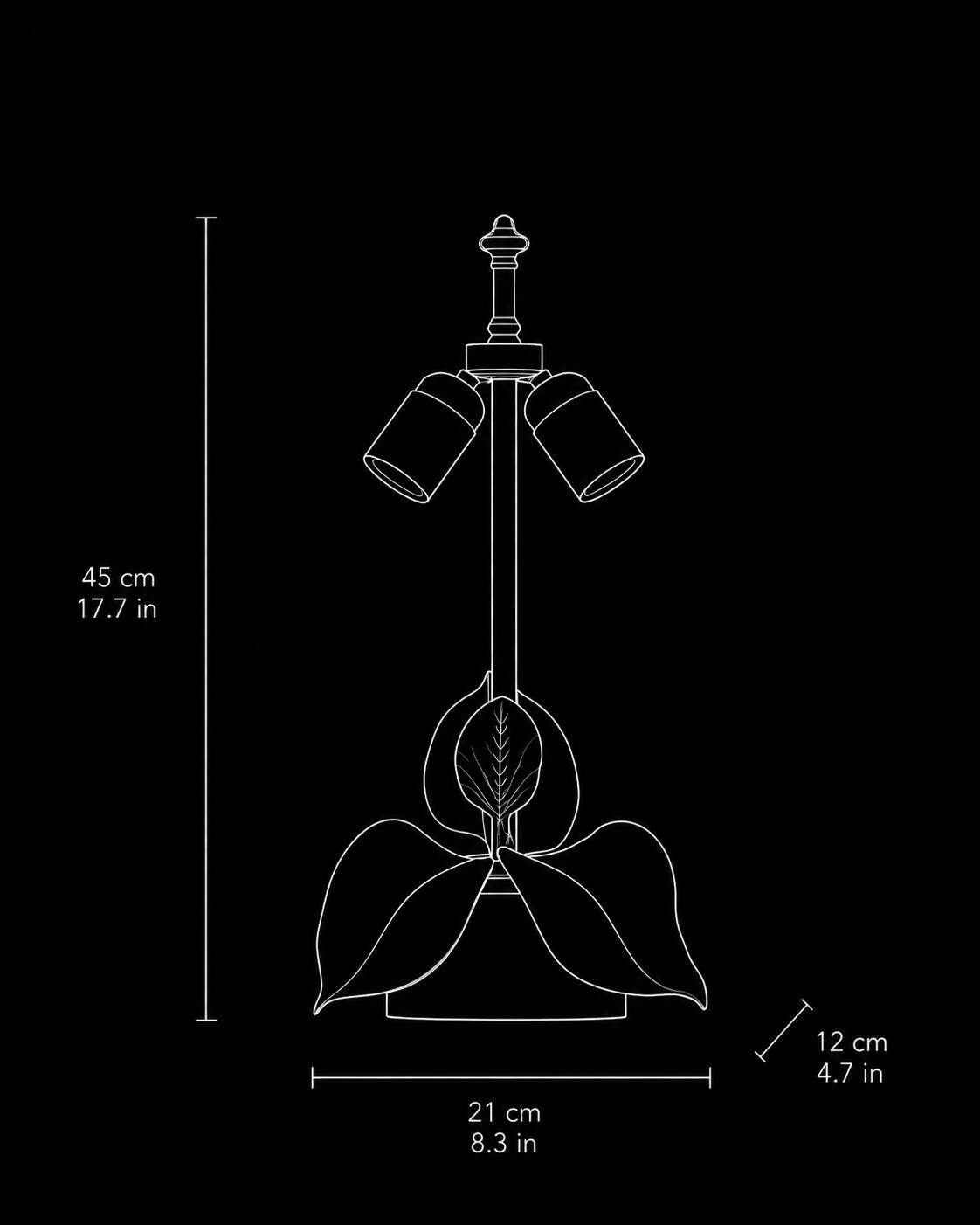 Paire de lampes florales en laiton martelé, travail français brutaliste