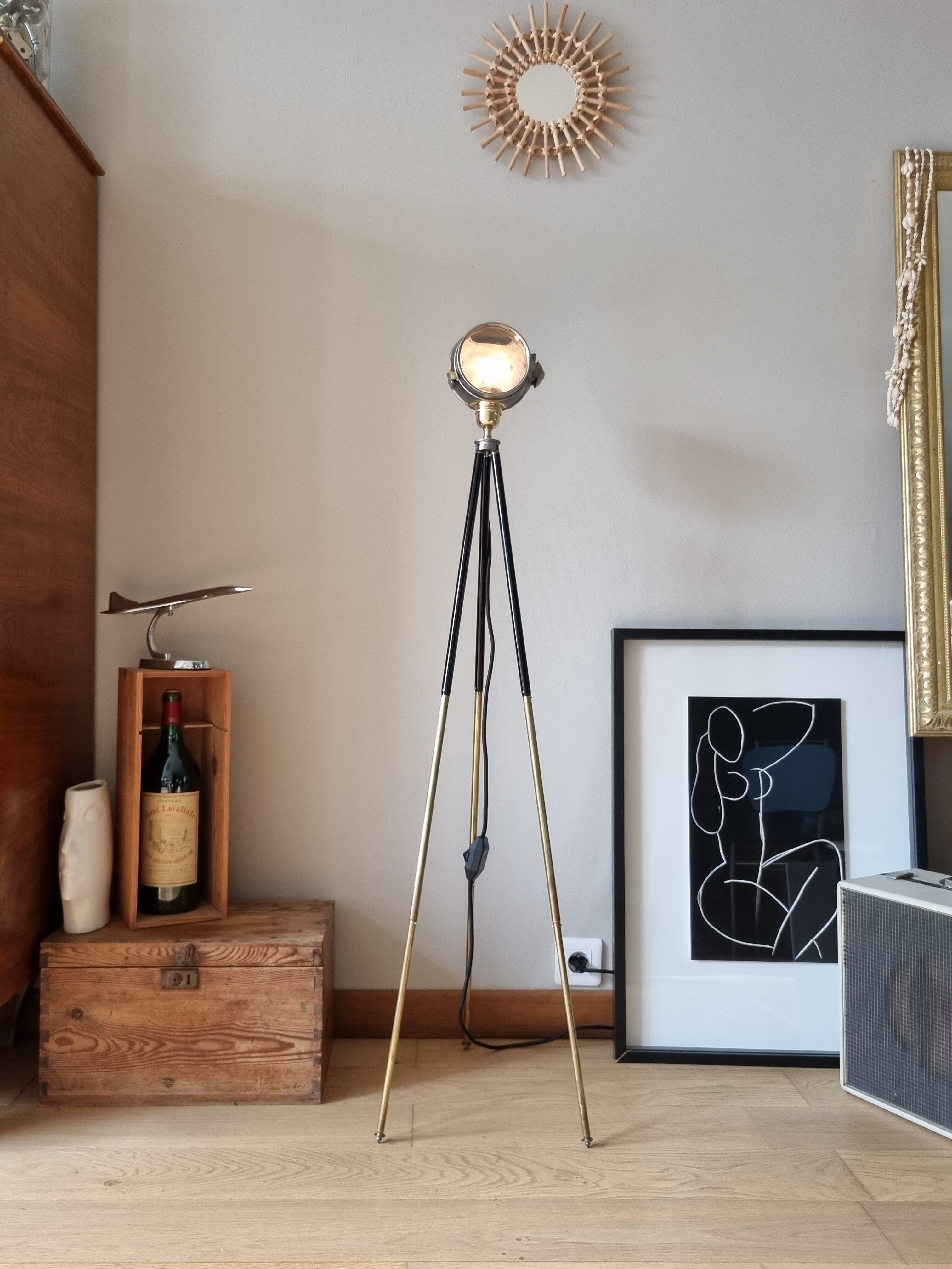 Former tripod projector, Besnard Paris, ca. 1910