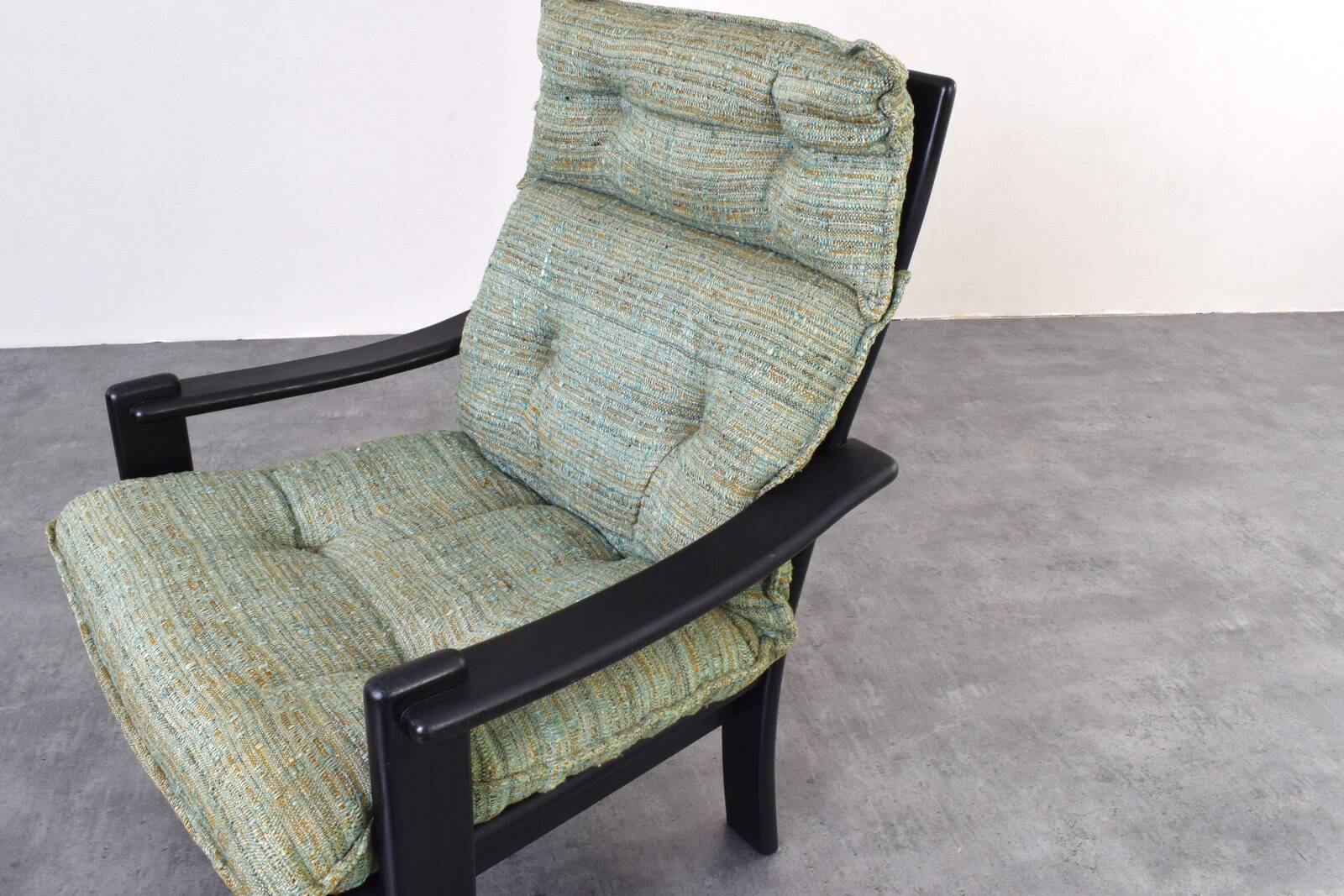 Mid-Century Danish Lounge Chairs and Coffe Table, 1970s.