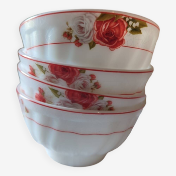 4 bols à facettes en porcelaine au décor floral de Roses