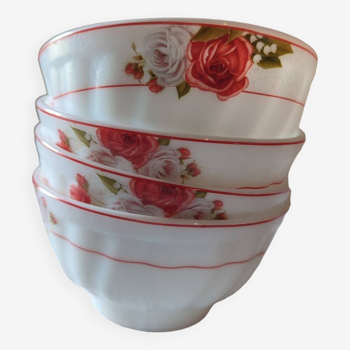 4 faceted porcelain bowls with floral decoration of Roses