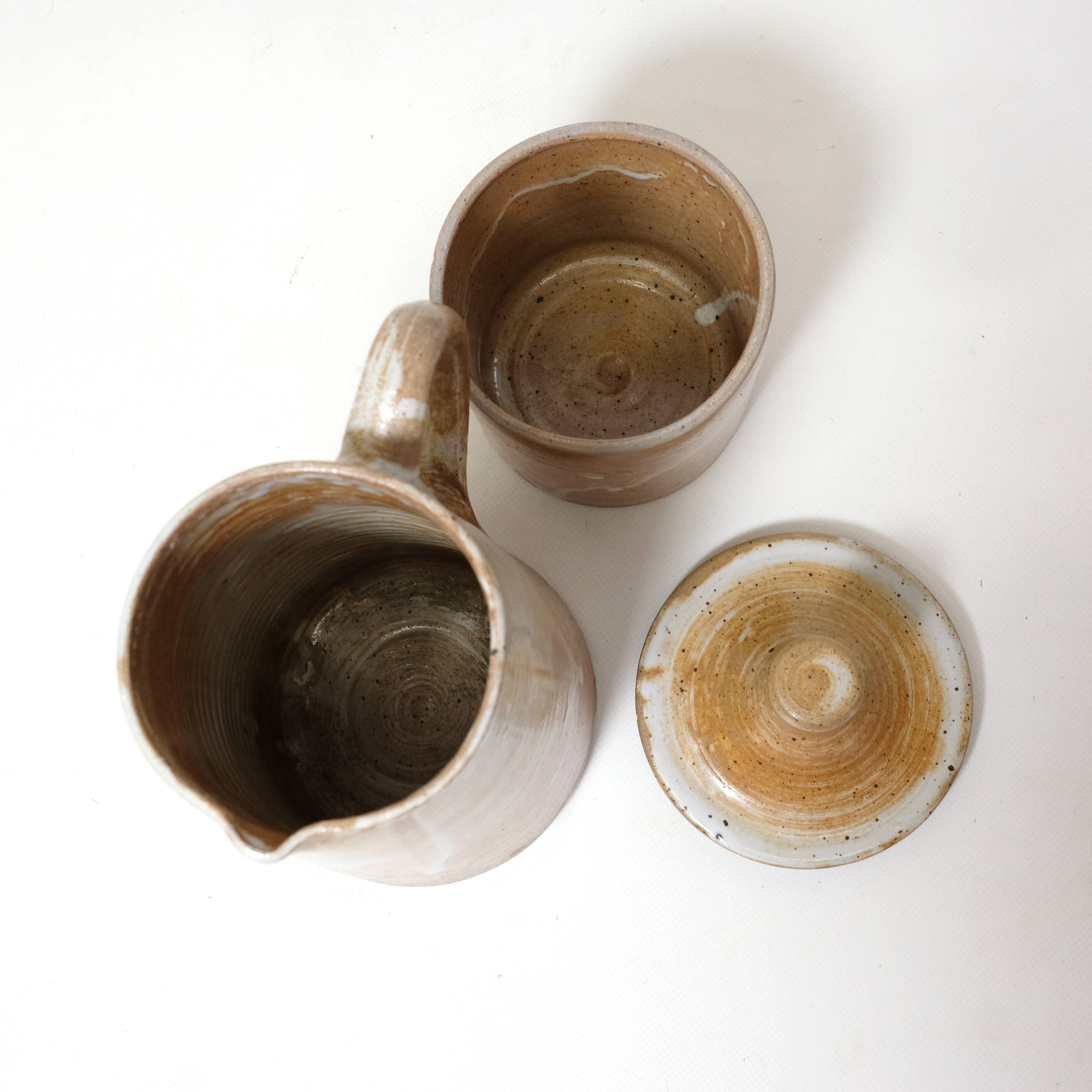 Ceramic pitcher and pot, French work from the 70s.