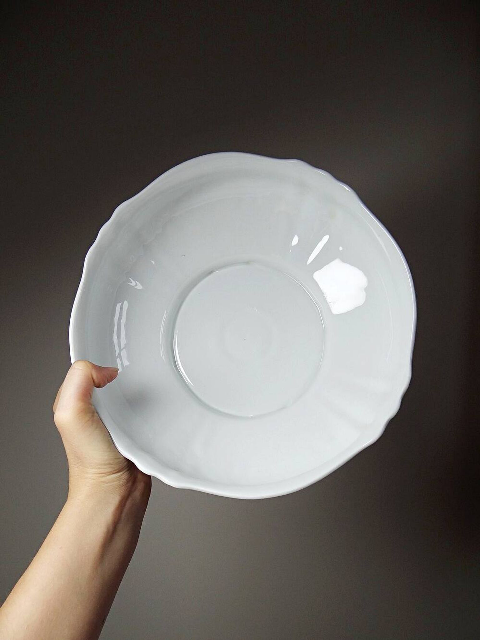 Grand saladier vintage Bernardaud attribué, modèle Louvre, porcelaine de Limoges
